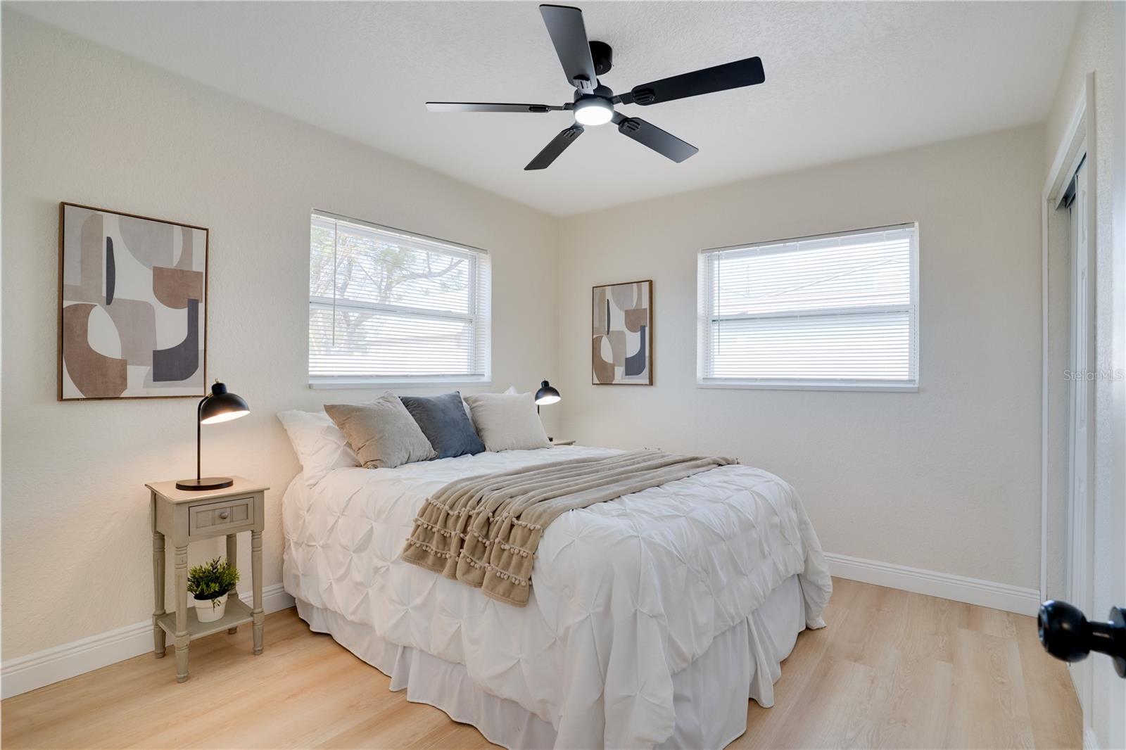 Image 15 of 27 For 5170 Flamingo Drive