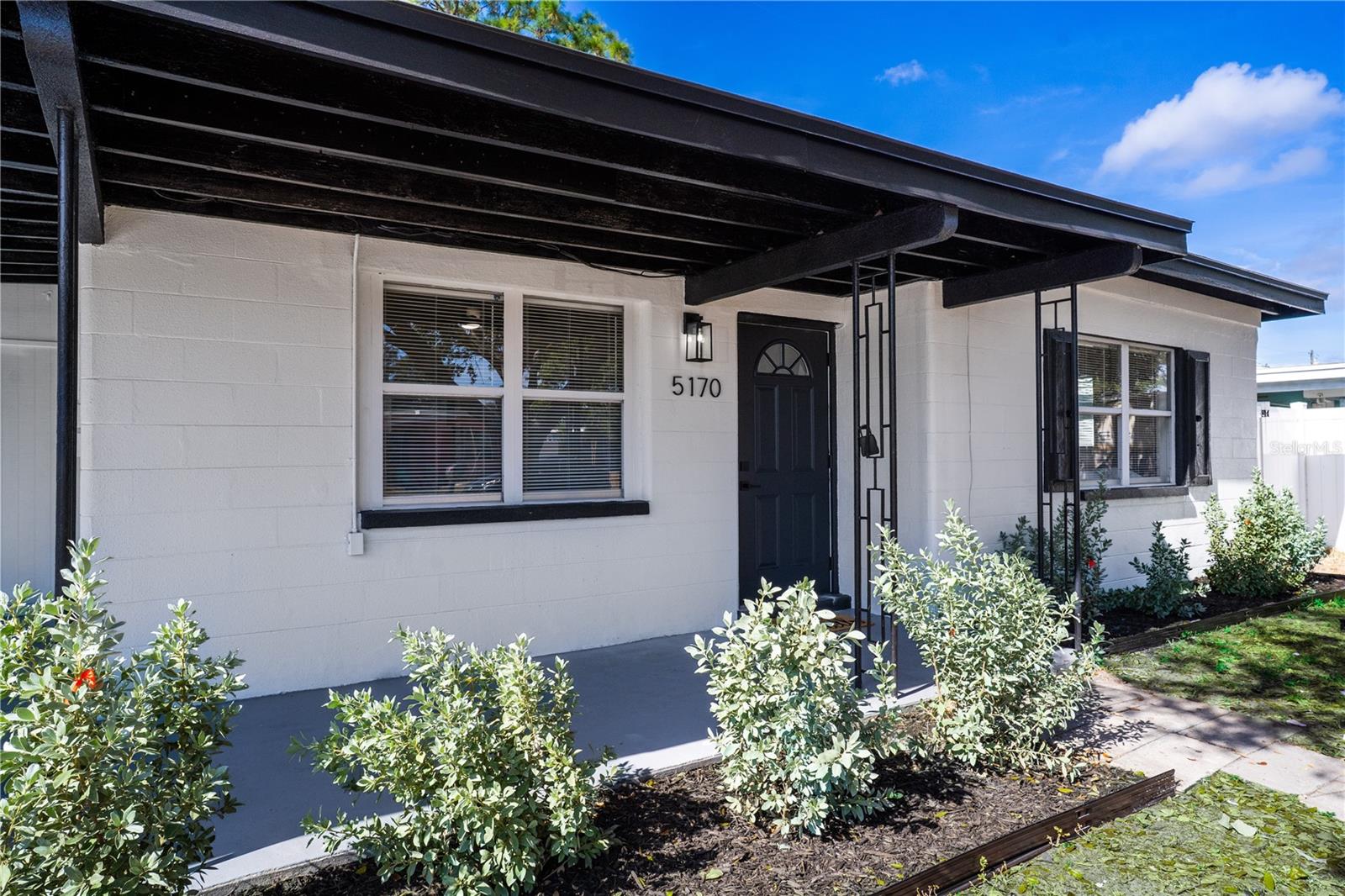 Image 4 of 27 For 5170 Flamingo Drive