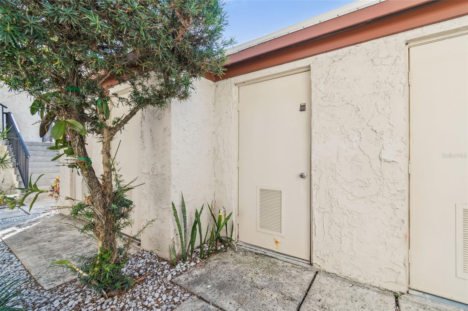 Image 31 of 45 For 2750 Bay Drive 12b