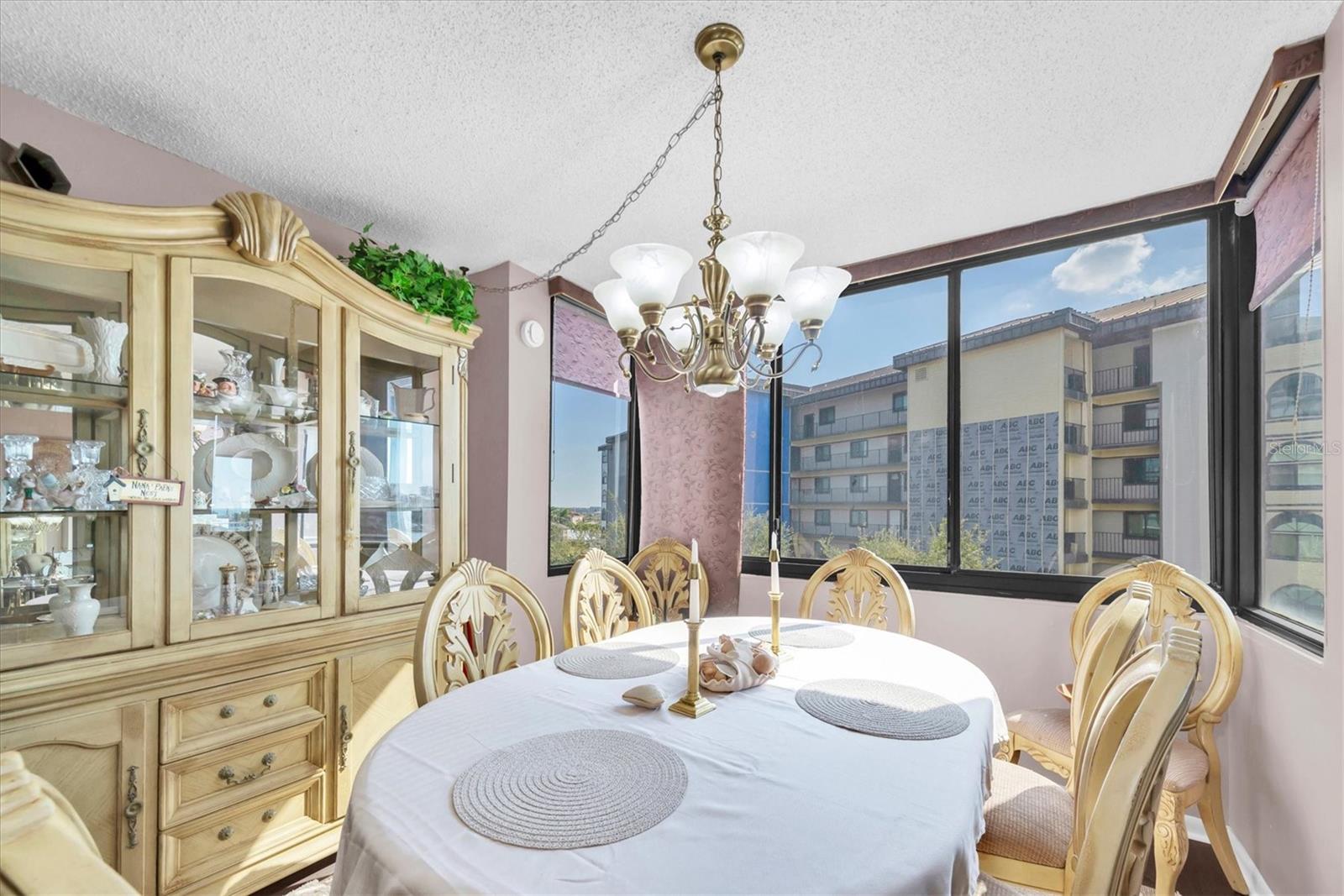 Image 15 of 51 For 660 Island Way 506