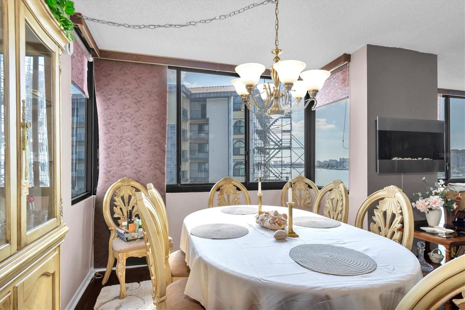 Image 16 of 51 For 660 Island Way 506