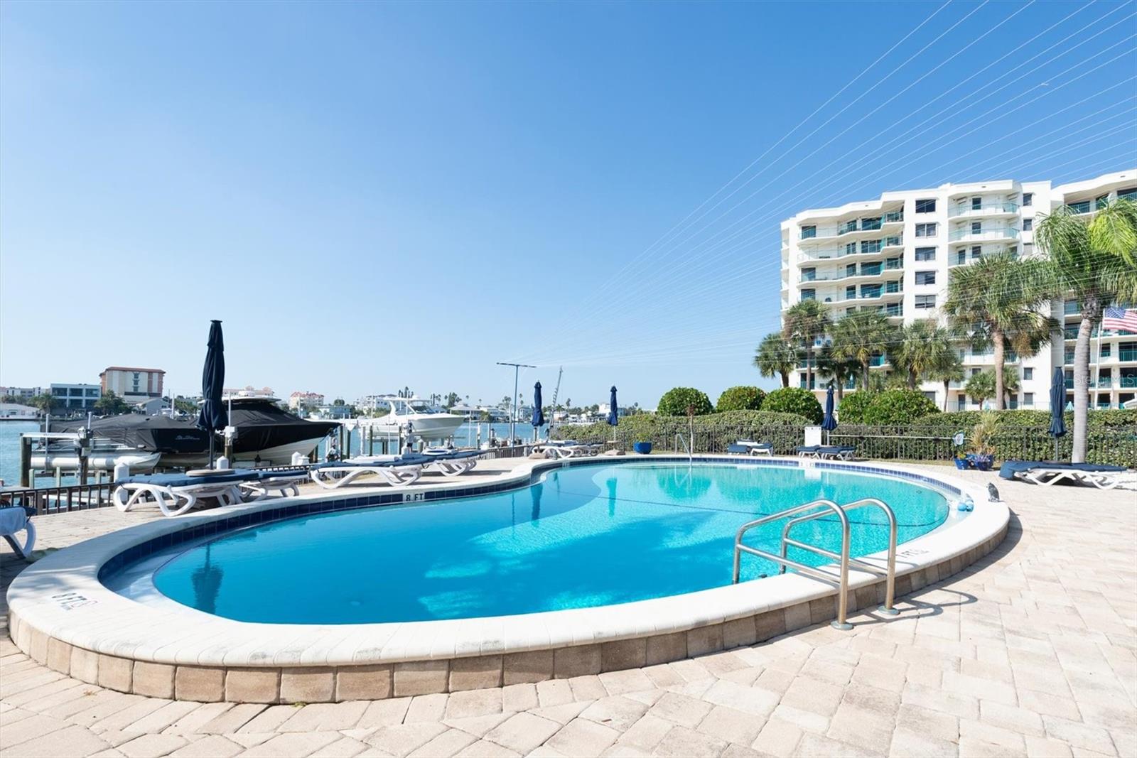 Image 43 of 51 For 660 Island Way 506