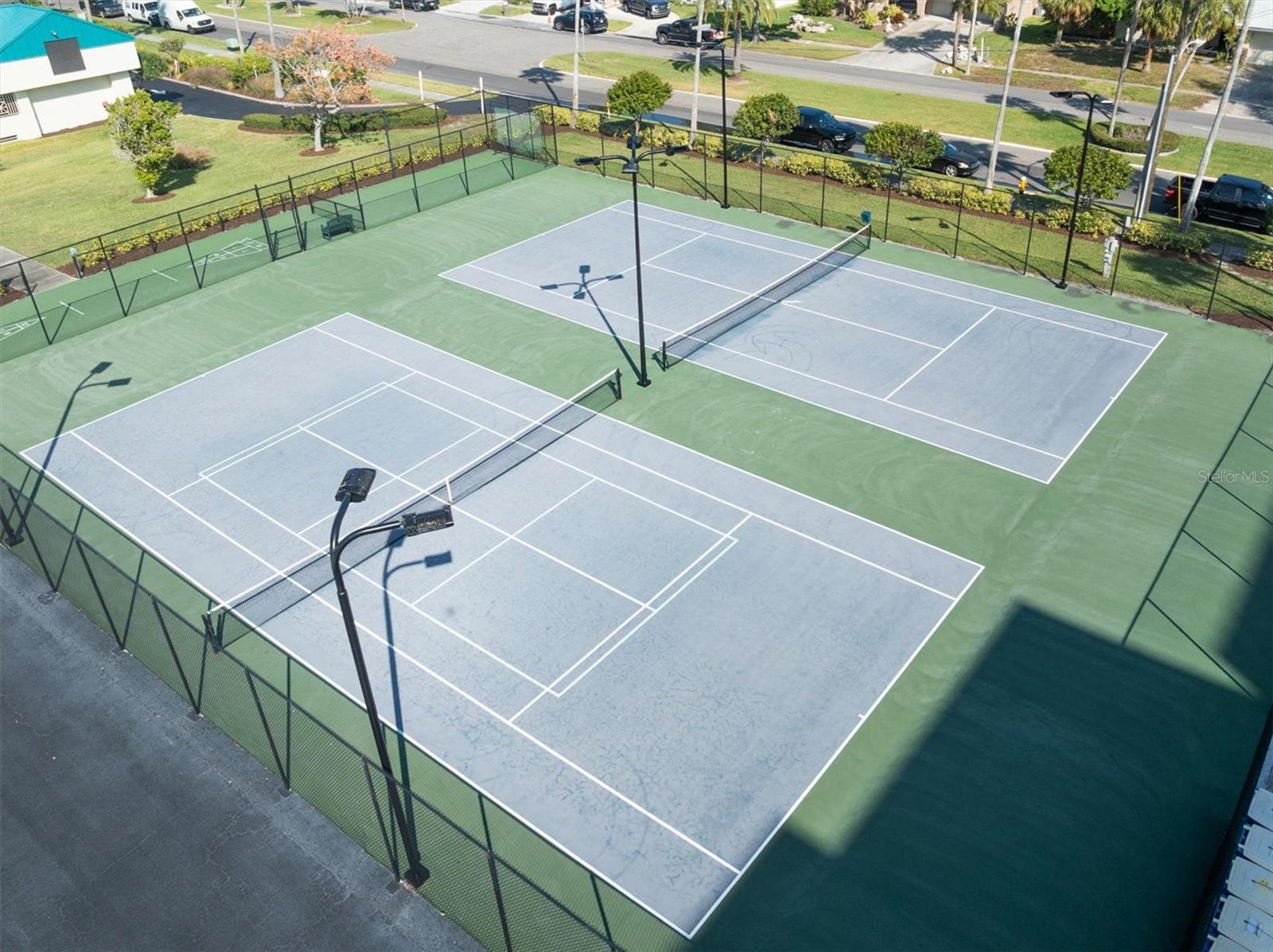 Image 49 of 51 For 660 Island Way 506