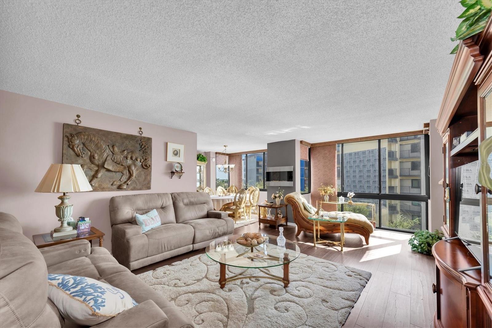 Image 7 of 51 For 660 Island Way 506