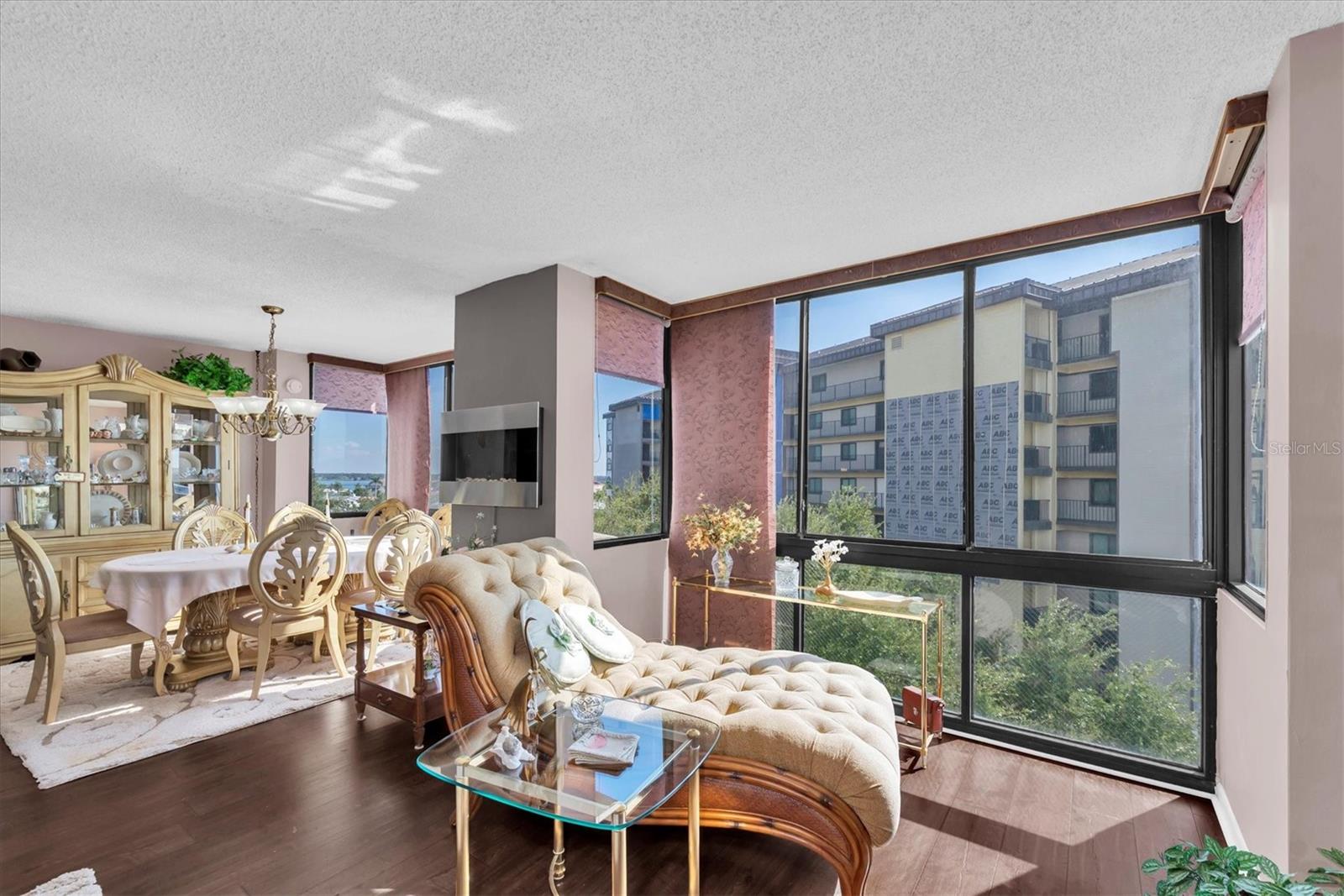 Image 8 of 51 For 660 Island Way 506