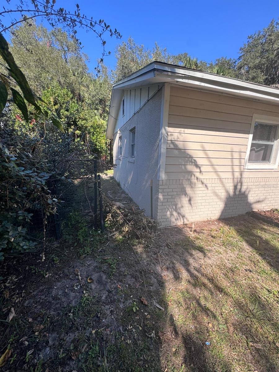 Image 10 of 30 For 1585 J Williams Lane