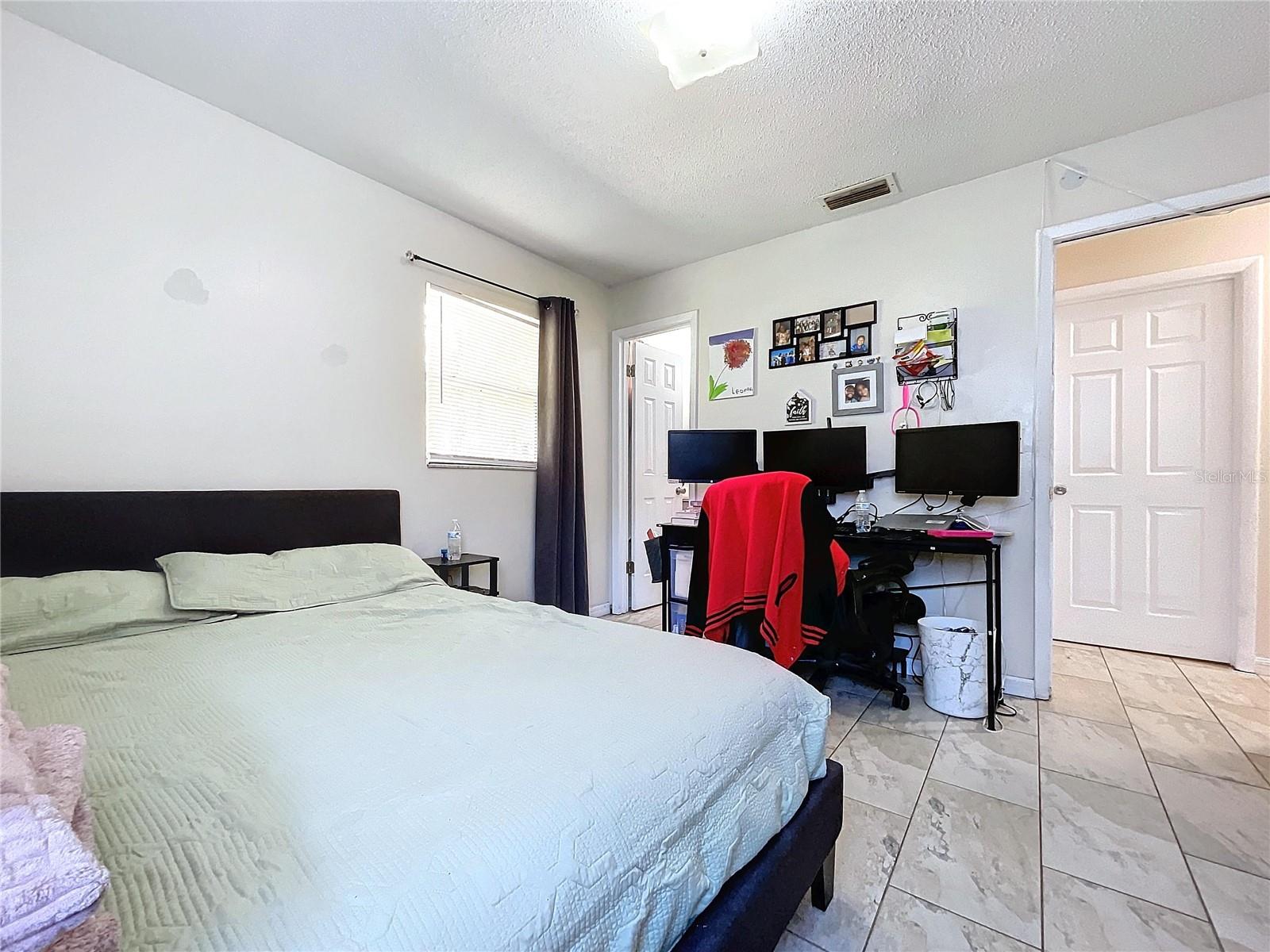 Image 22 of 30 For 1585 J Williams Lane