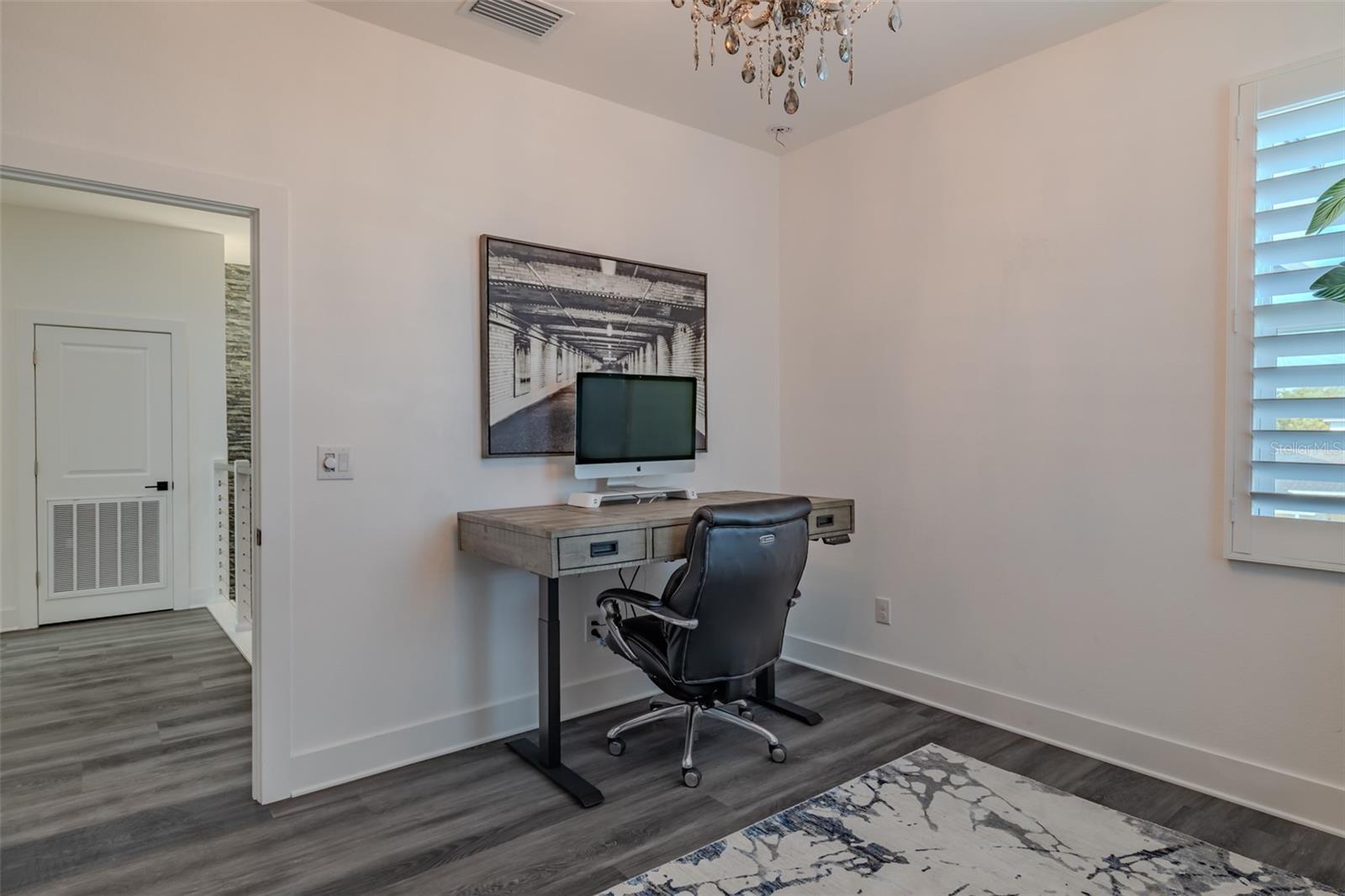 Image 27 of 45 For 5002 Idaho Street