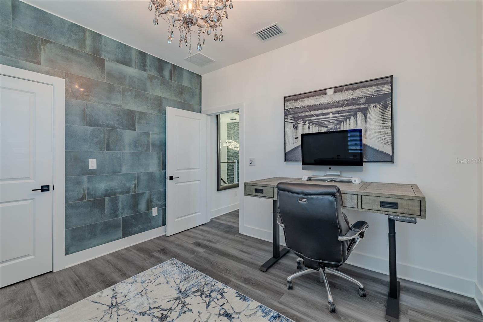 Image 28 of 45 For 5002 Idaho Street