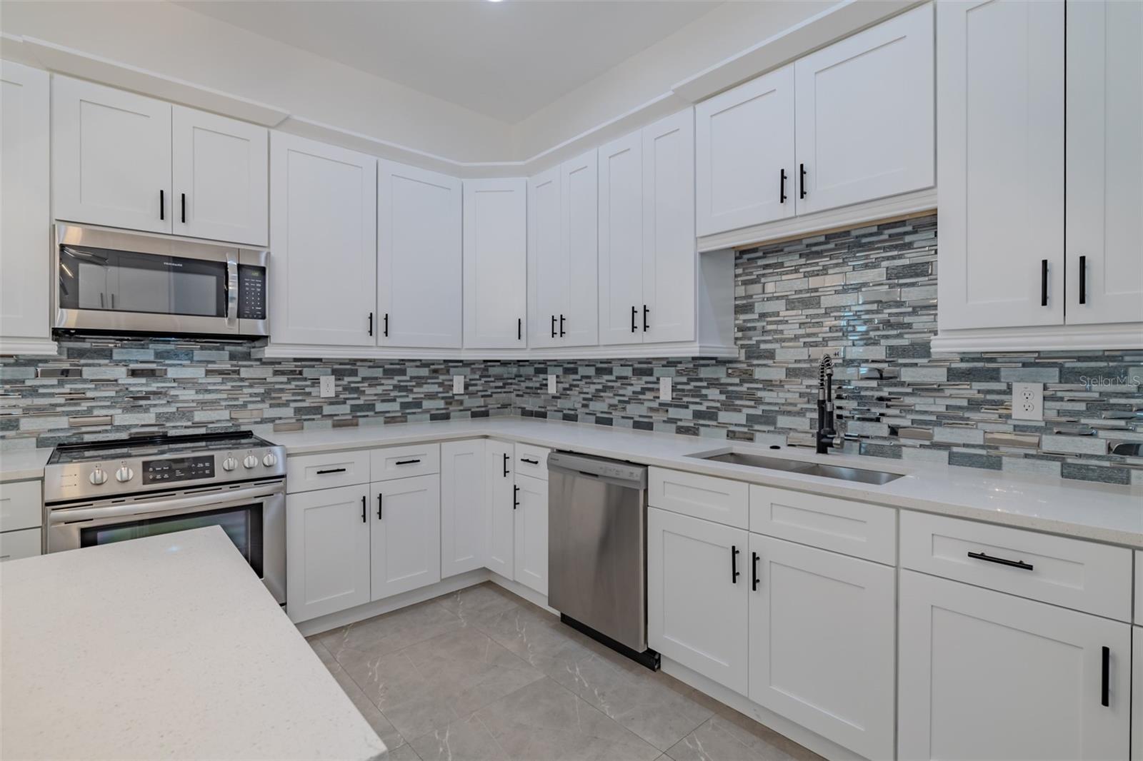 Image 8 of 45 For 5002 Idaho Street