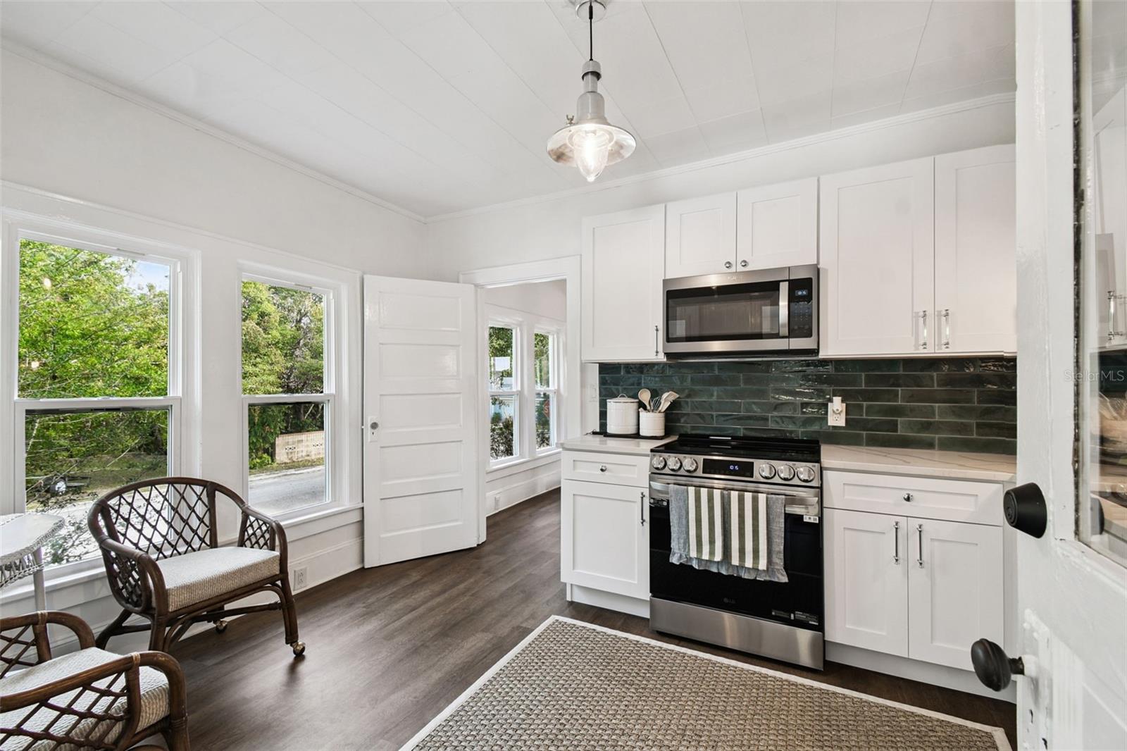 Image 12 of 37 For 459 Bell Avenue