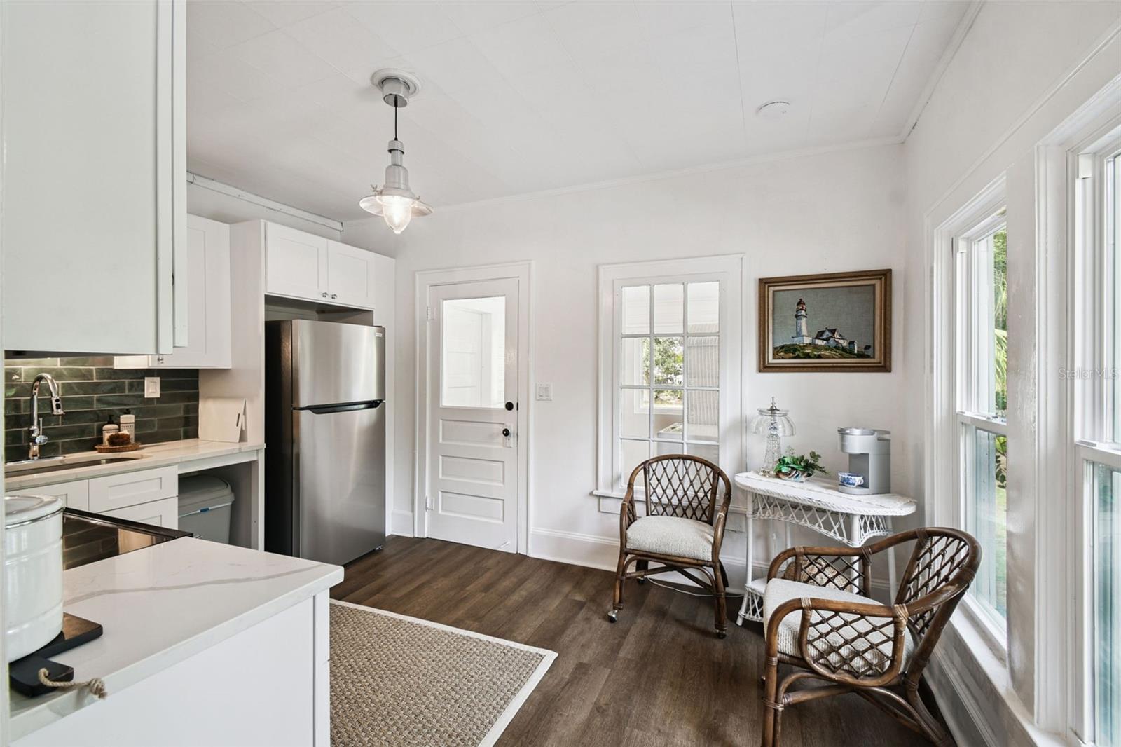 Image 13 of 37 For 459 Bell Avenue