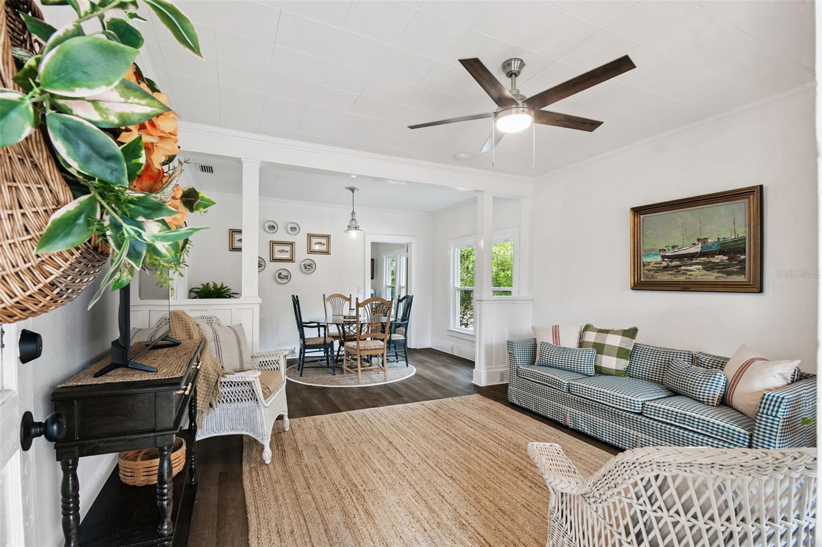 Image 6 of 37 For 459 Bell Avenue