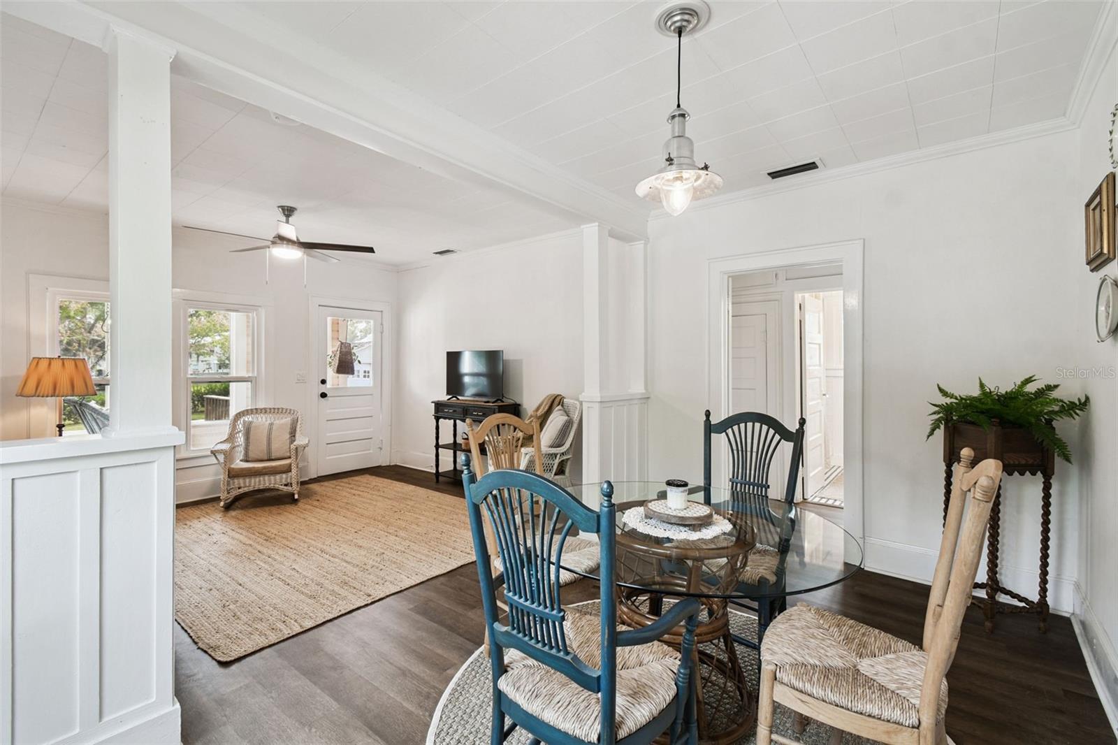 Image 8 of 37 For 459 Bell Avenue