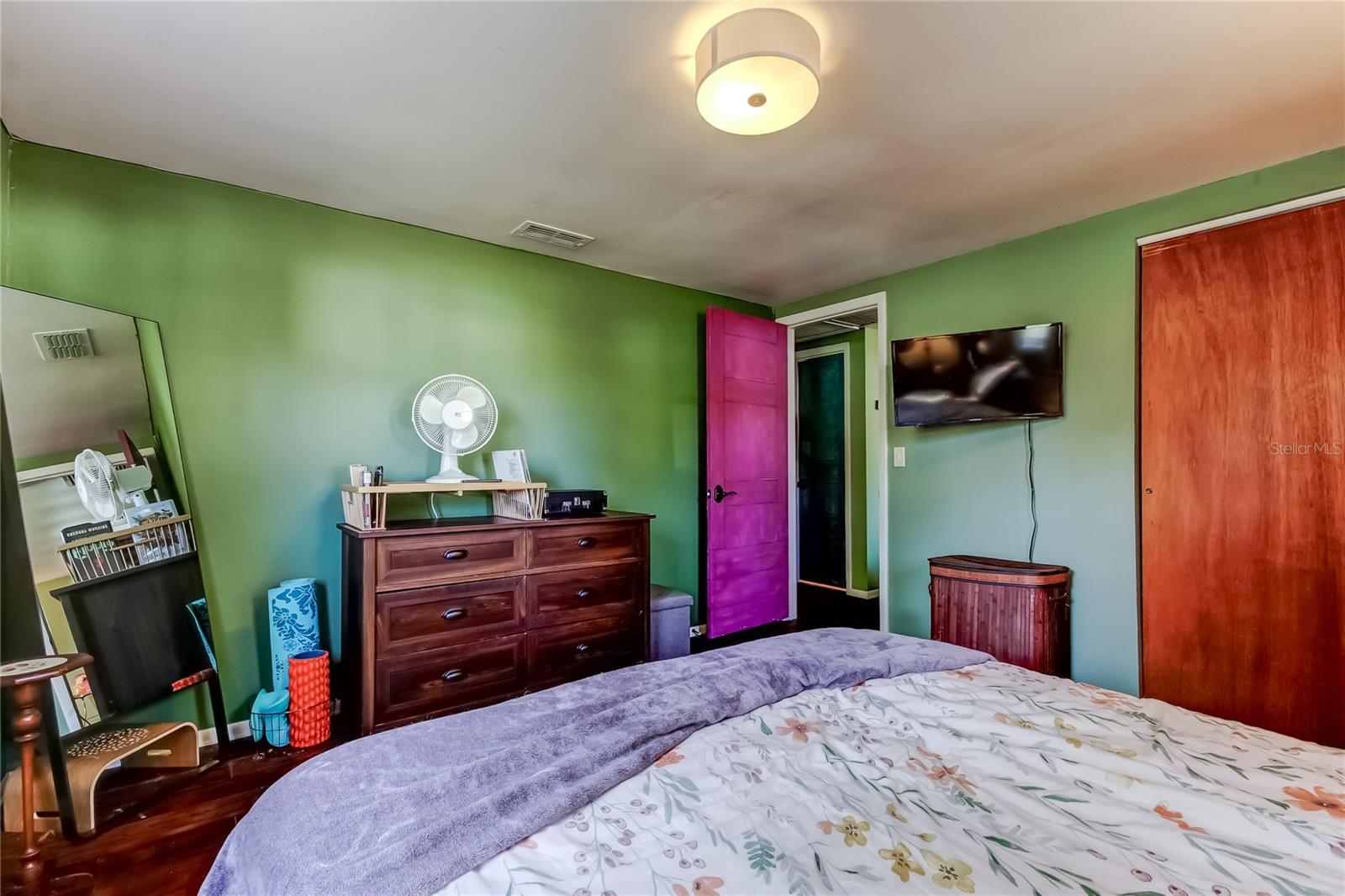 Image 11 of 28 For 37300 Temple Avenue