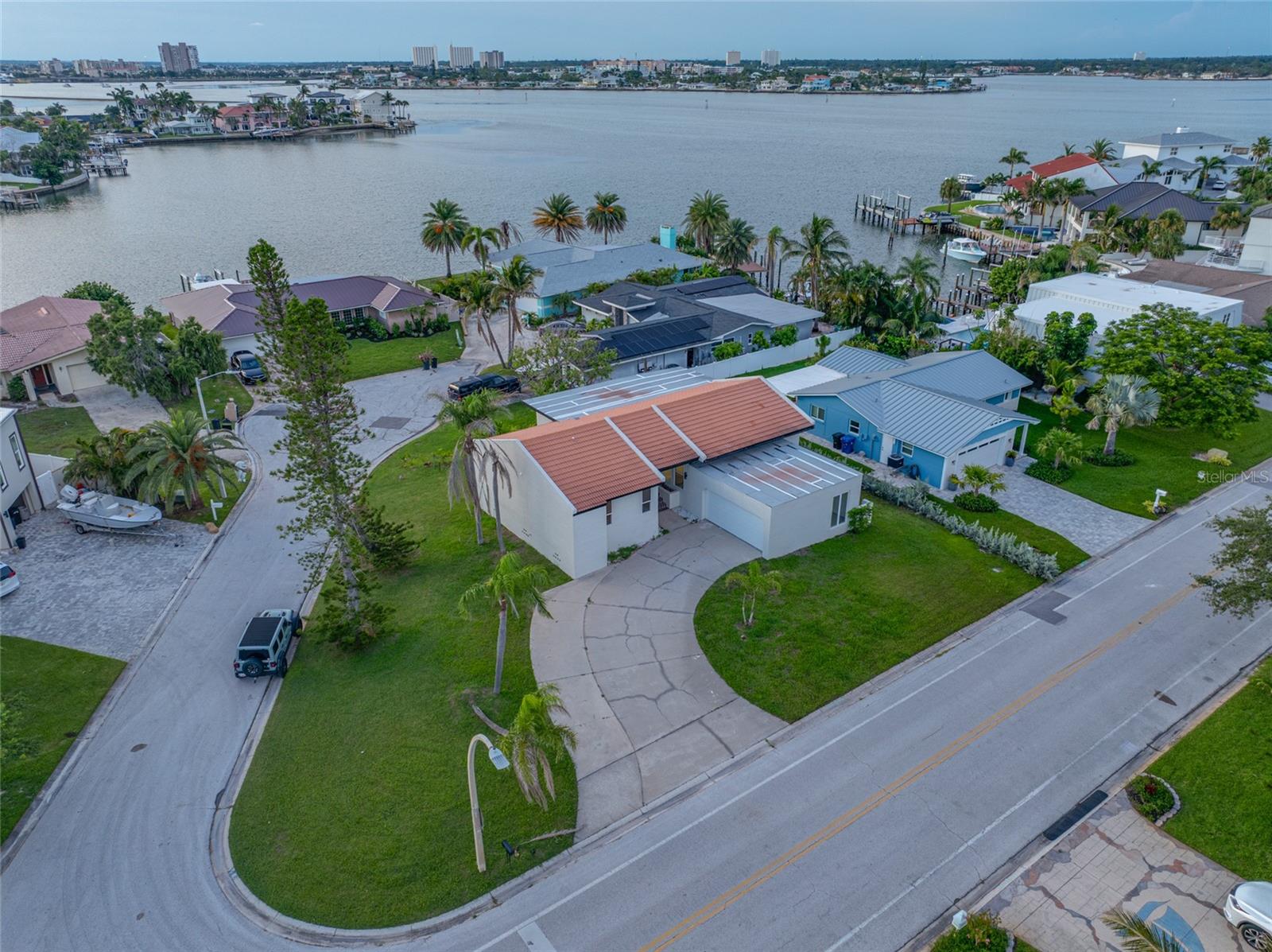 Image 4 of 45 For 809 59th Avenue