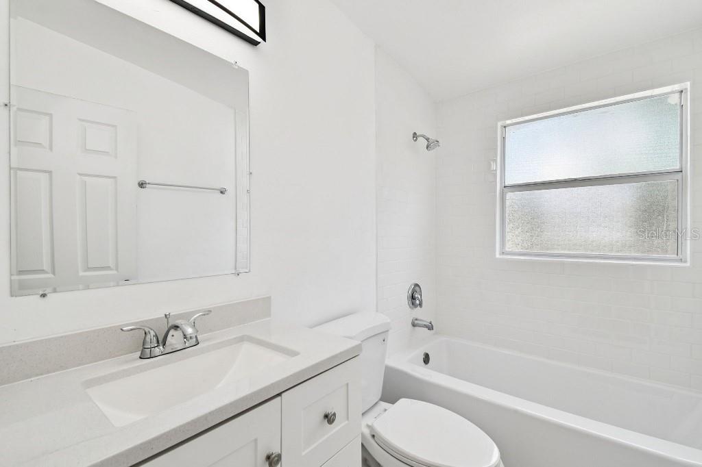 Listing photo id 8 for 8503 Taliaferro Avenue