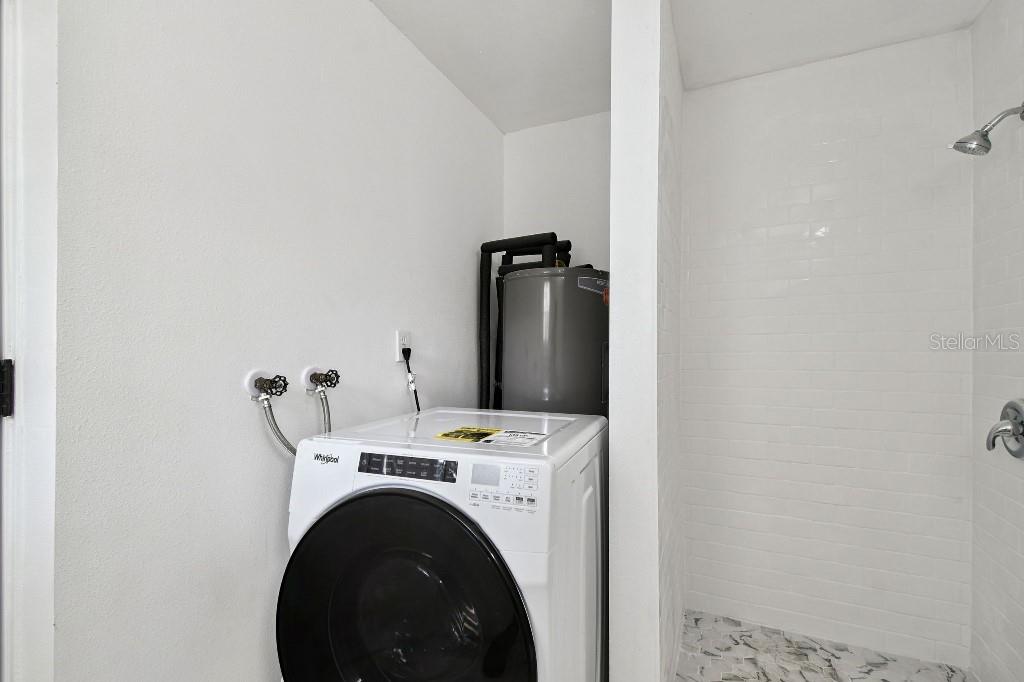 Listing photo id 18 for 8503 Taliaferro Avenue