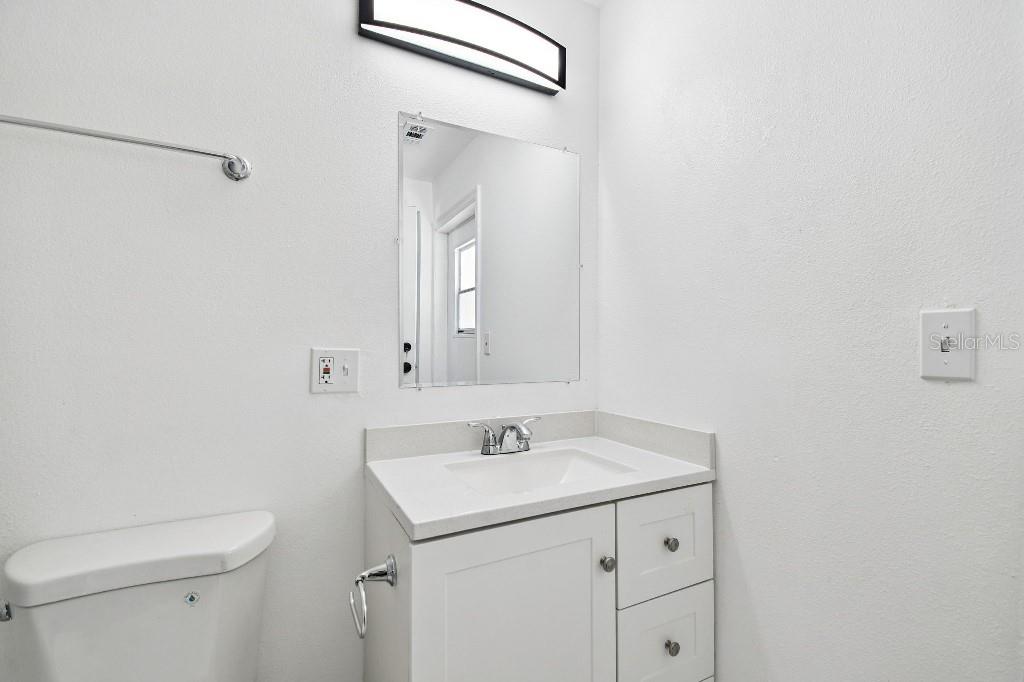 Listing photo id 19 for 8503 Taliaferro Avenue