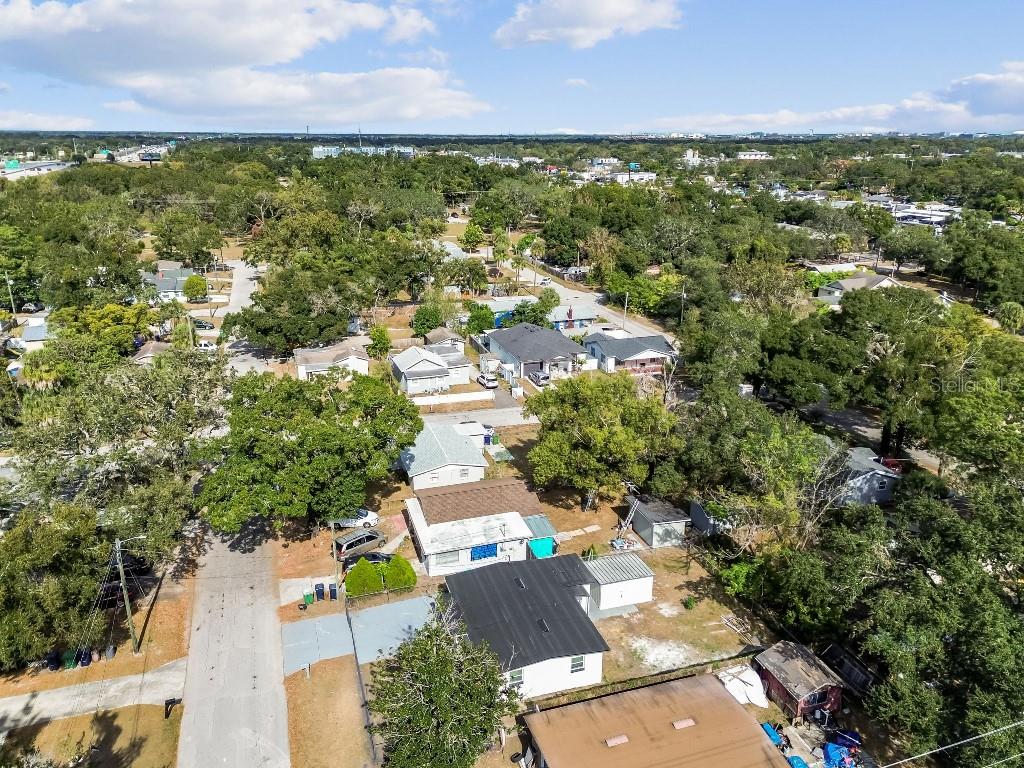 Listing photo id 29 for 8503 Taliaferro Avenue