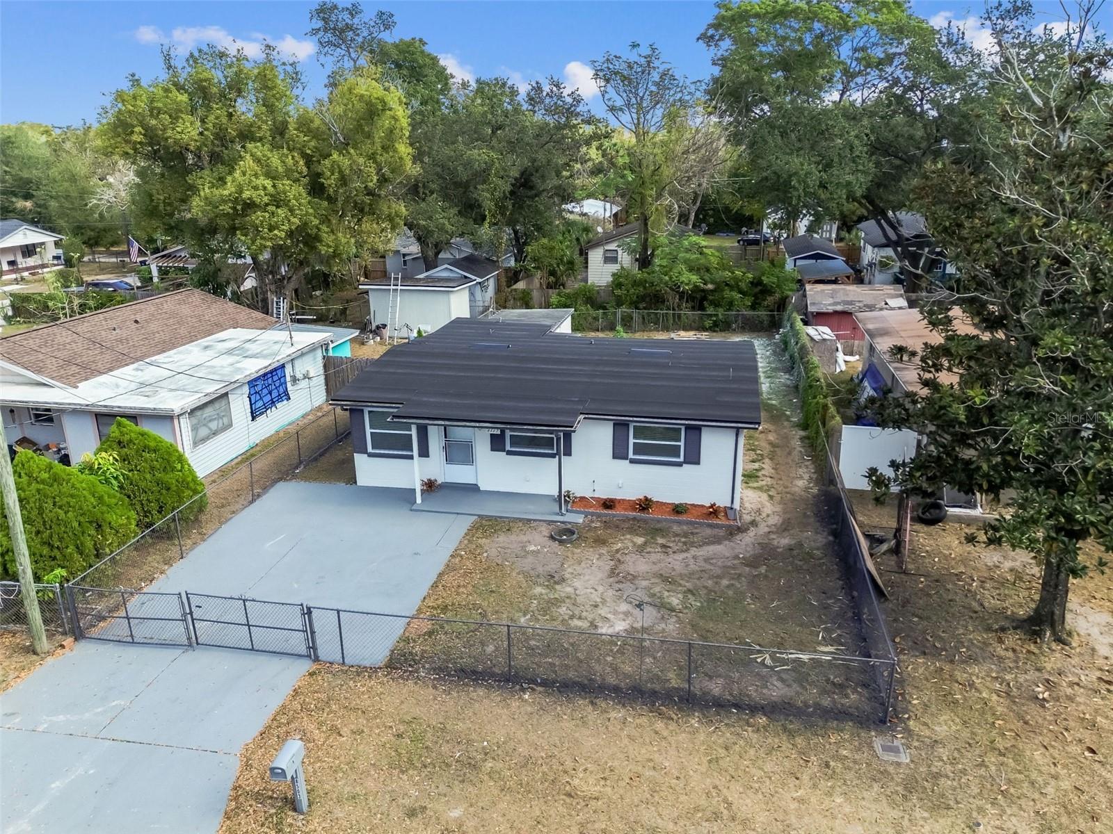 Listing photo id 34 for 8503 Taliaferro Avenue