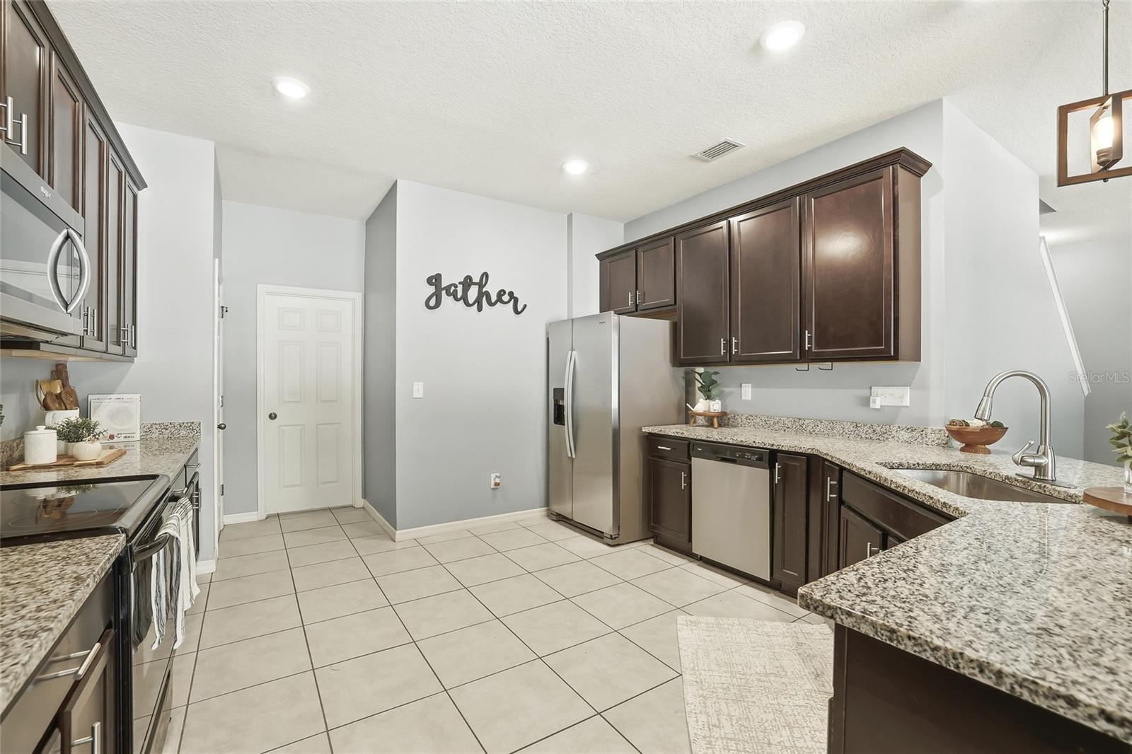 Image 12 of 64 For 7512 Sunshine Bridge Avenue