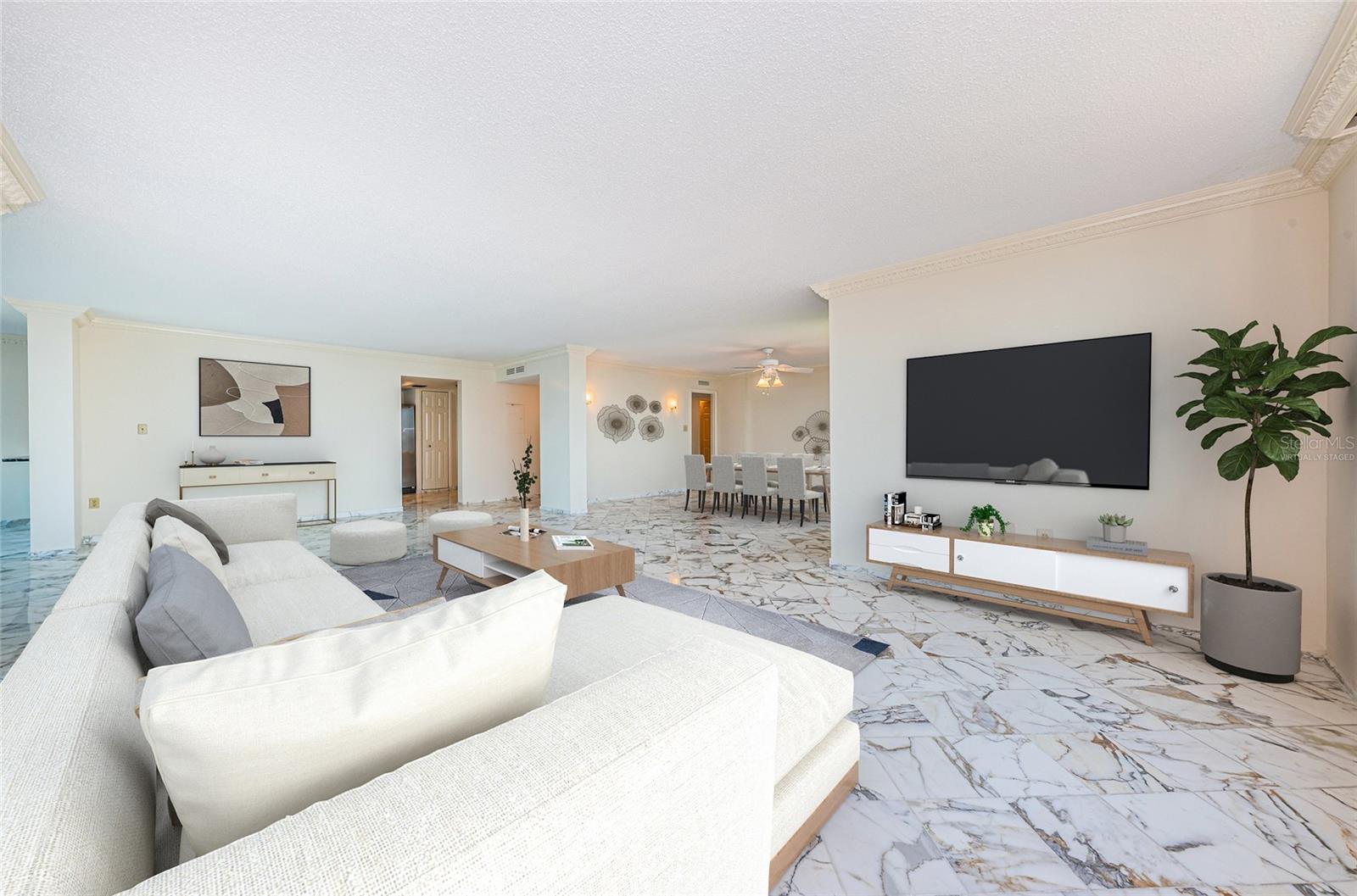 Image 12 of 57 For 634 Edgewater Drive 644