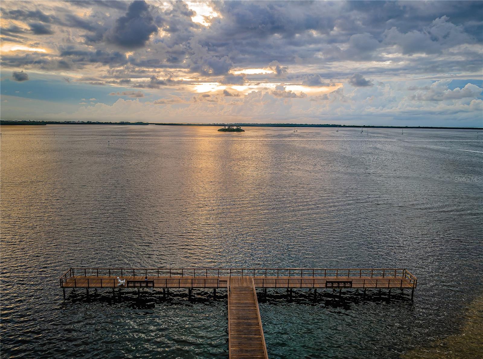 Image 2 of 57 For 634 Edgewater Drive 644