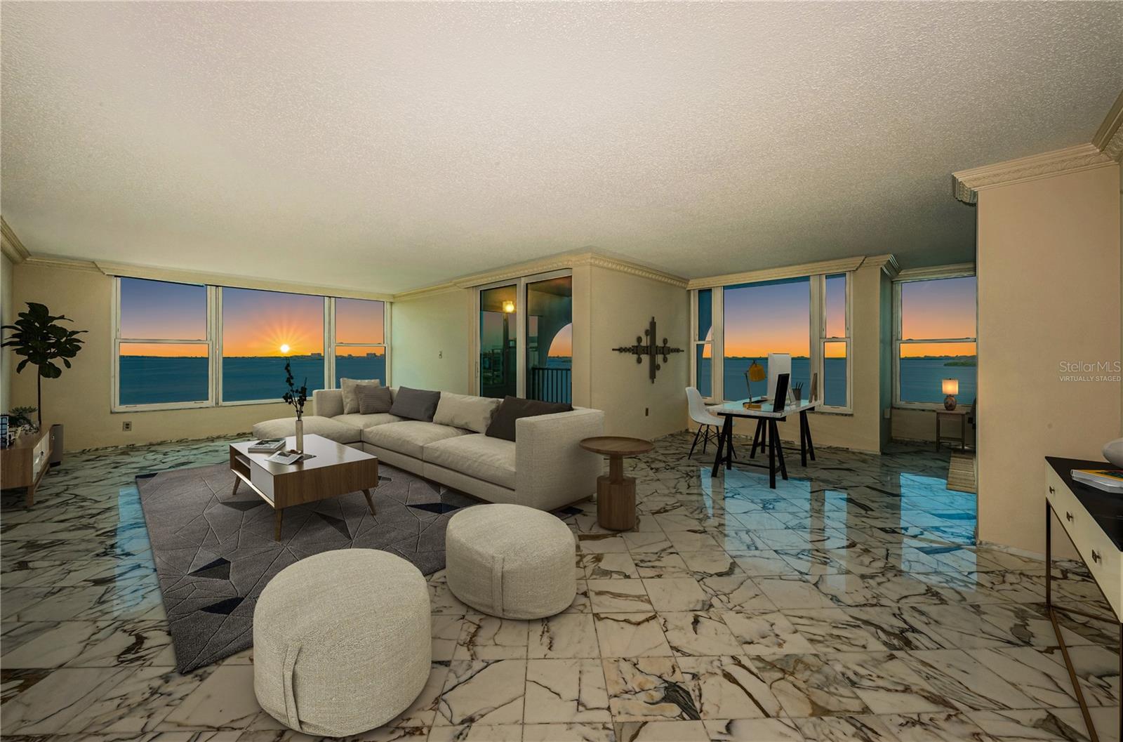 Image 4 of 57 For 634 Edgewater Drive 644