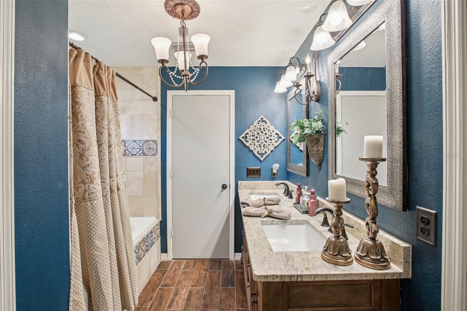 Image 26 of 49 For 4511 Gulfwinds Drive