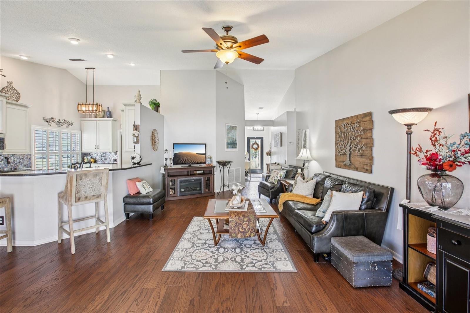 Image 5 of 49 For 4511 Gulfwinds Drive