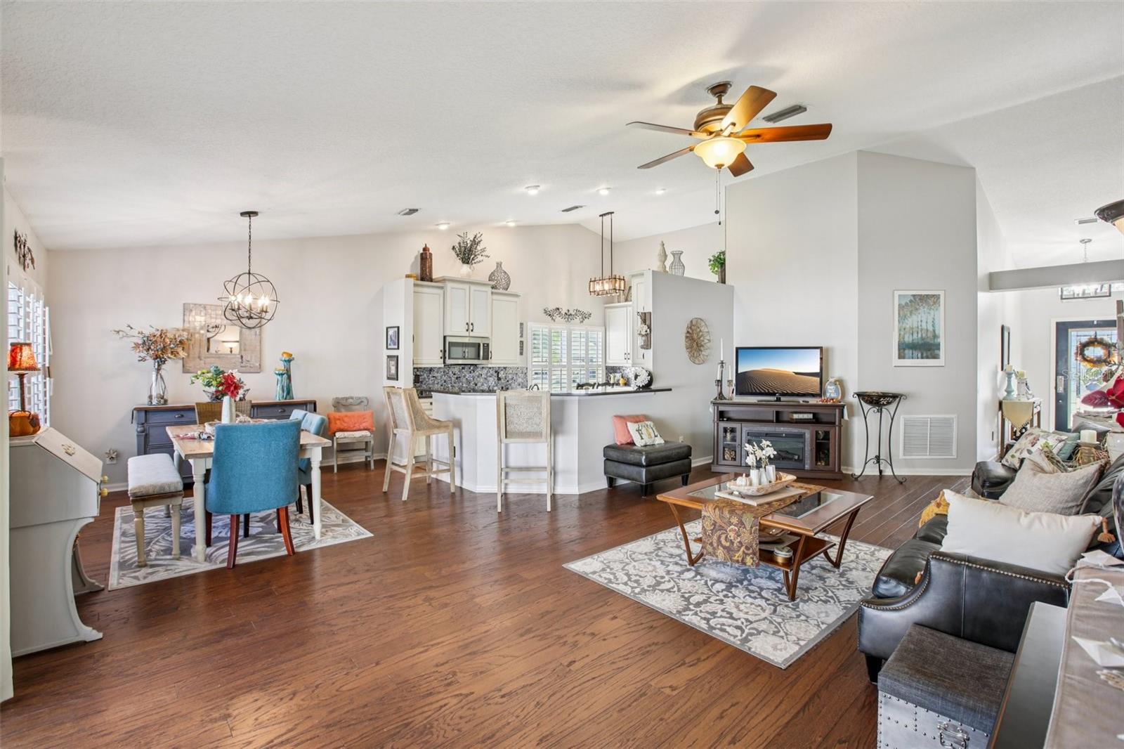 Image 7 of 49 For 4511 Gulfwinds Drive