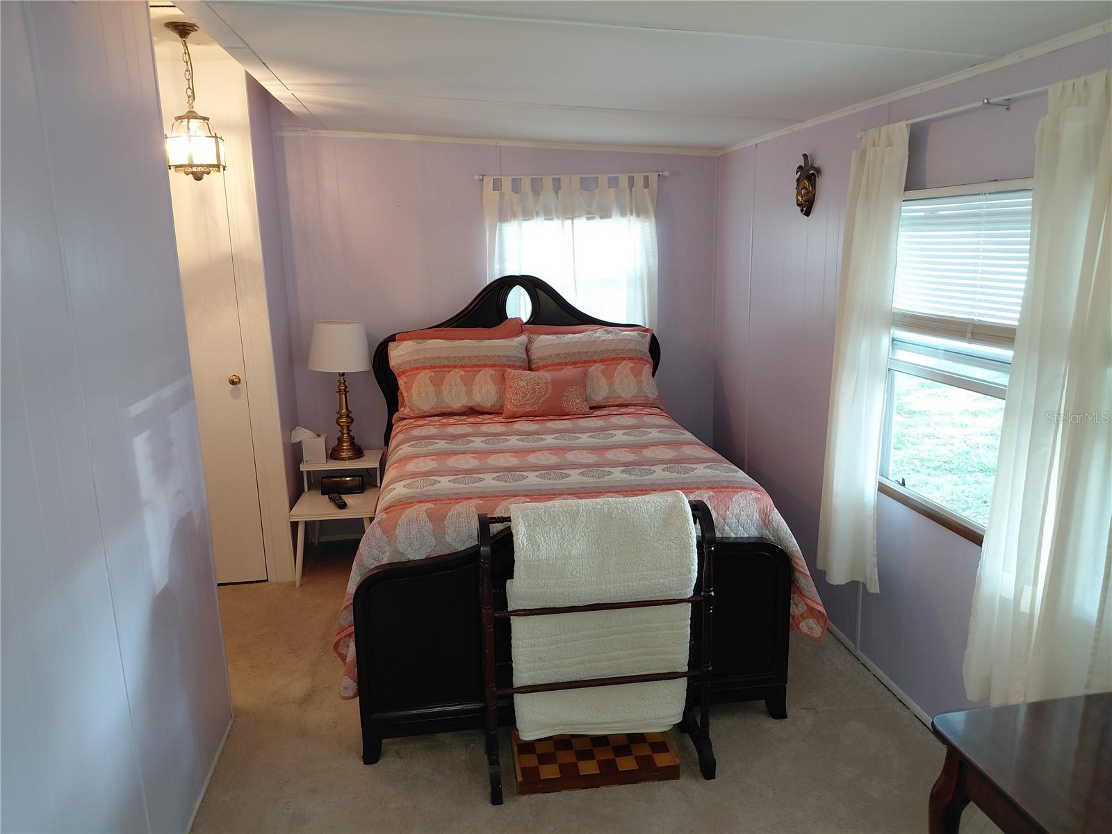 Image 12 of 37 For 980 7th Street Nw 1