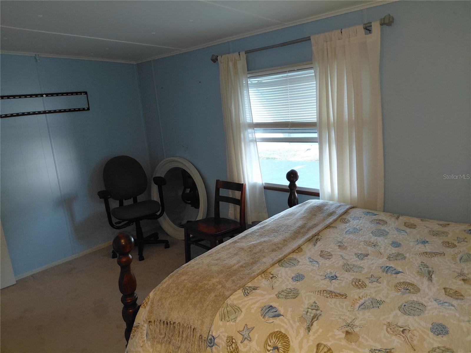 Image 16 of 37 For 980 7th Street Nw 1