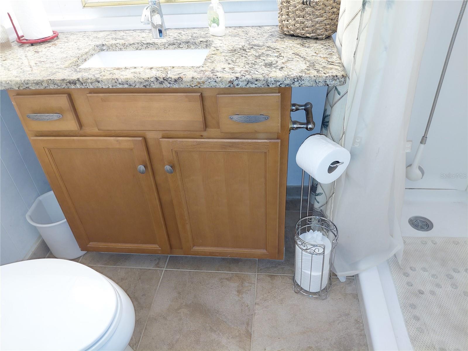 Image 17 of 37 For 980 7th Street Nw 1