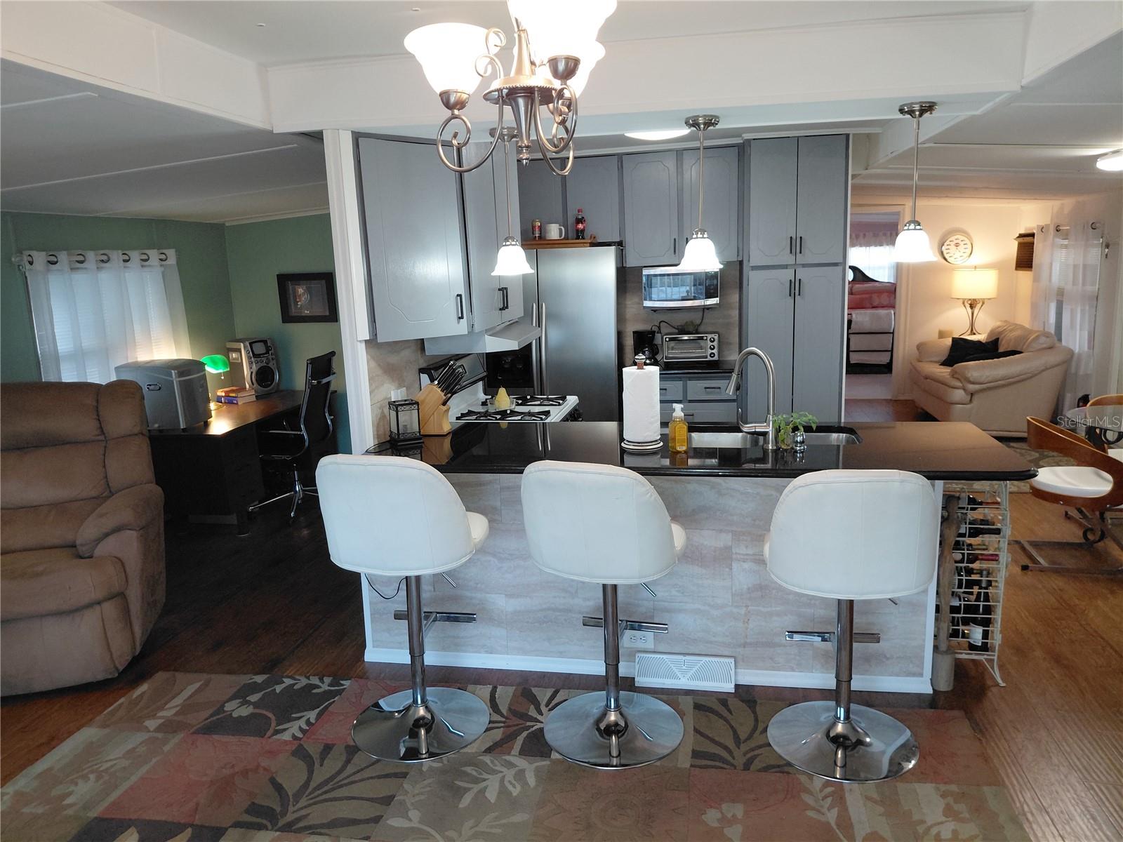 Image 20 of 37 For 980 7th Street Nw 1