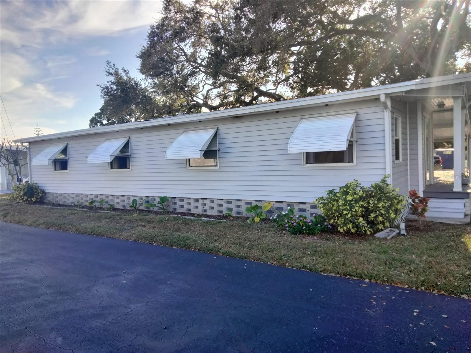 Image 25 of 37 For 980 7th Street Nw 1