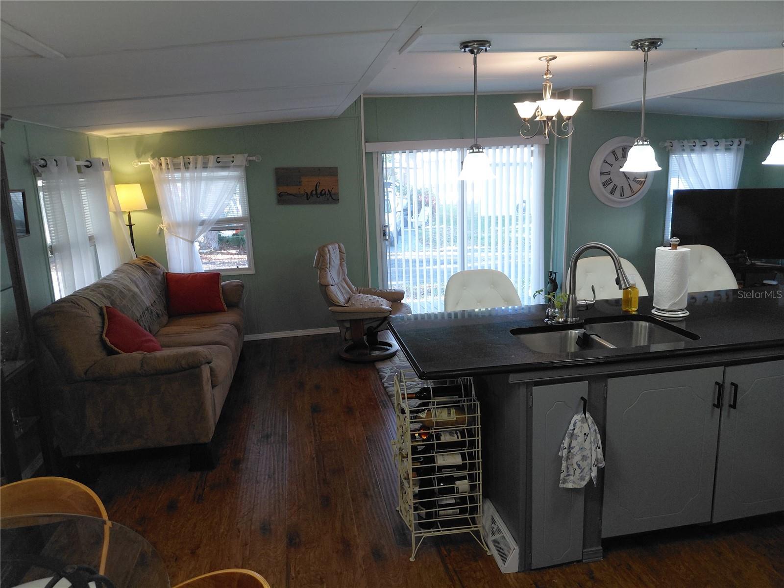 Image 4 of 37 For 980 7th Street Nw 1