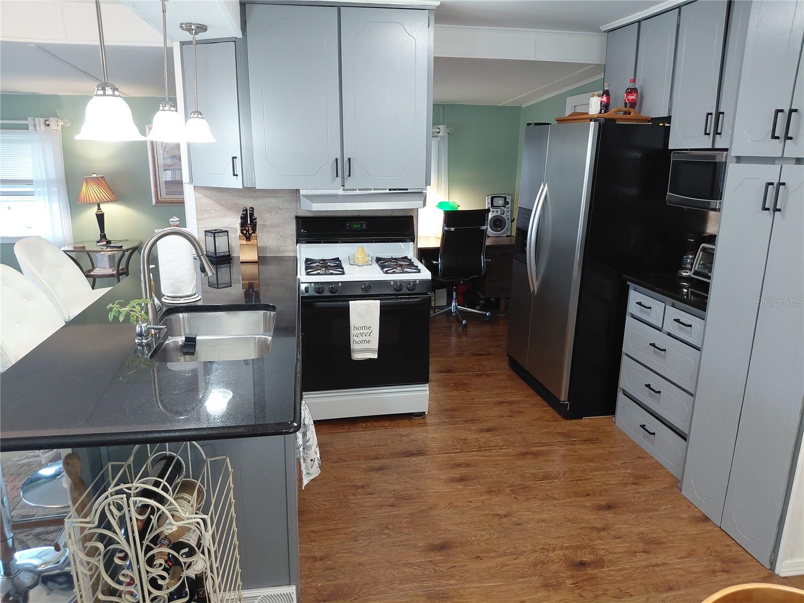 Image 7 of 37 For 980 7th Street Nw 1