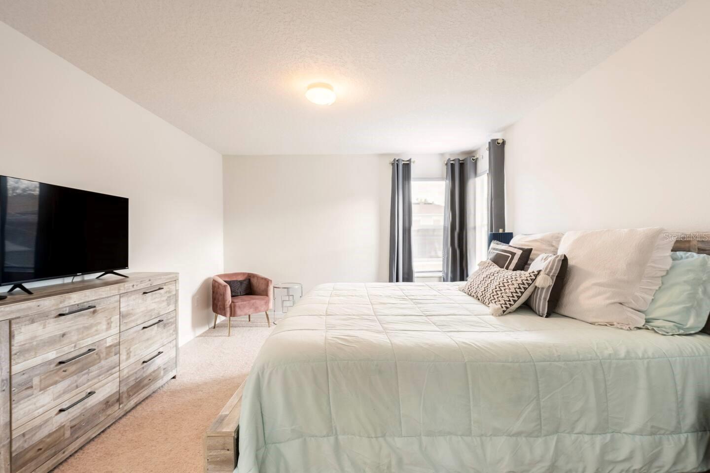 Image 22 of 36 For 164 Lancaster Drive