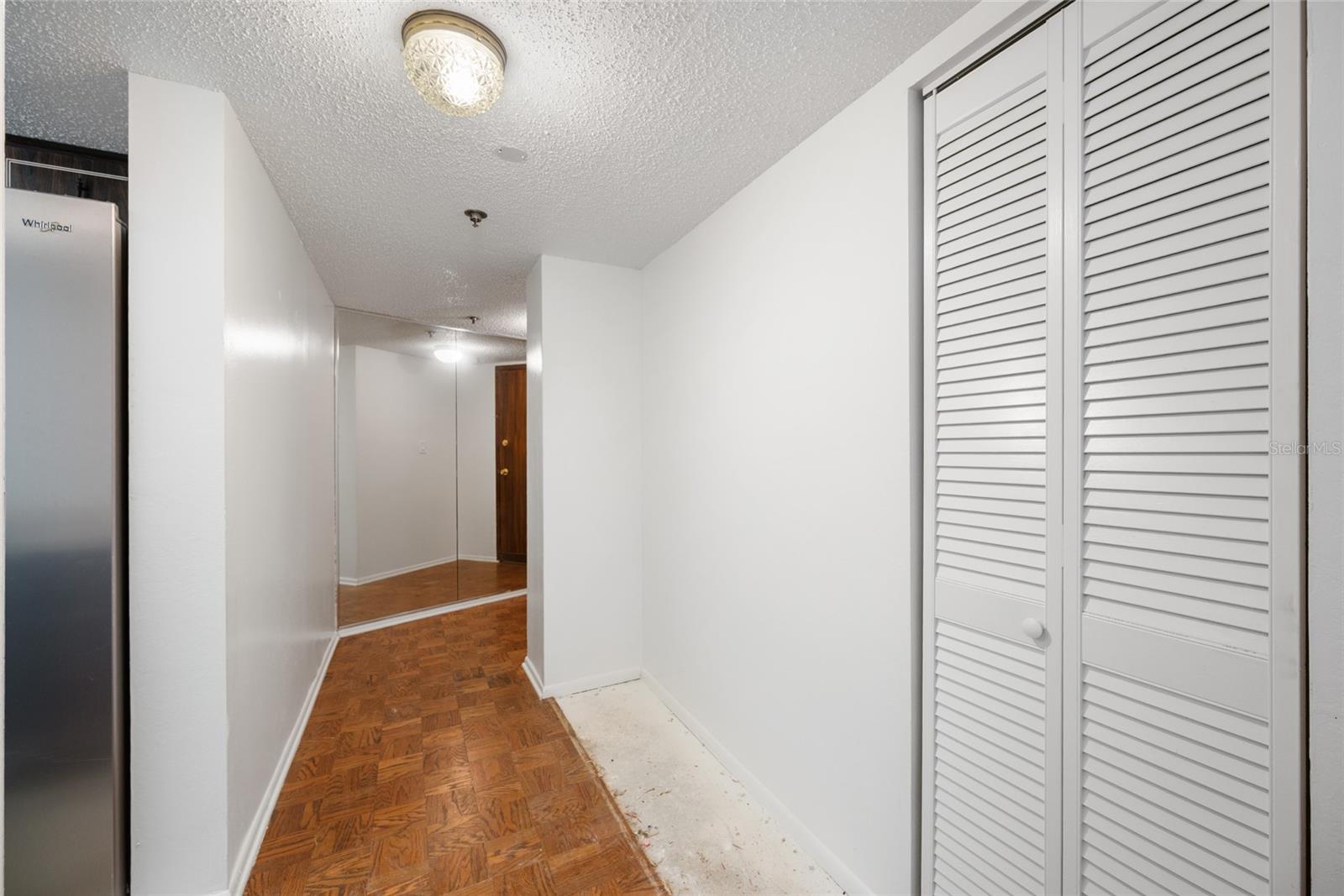 Image 10 of 37 For 7430 Sunshine Skyway Lane S 601