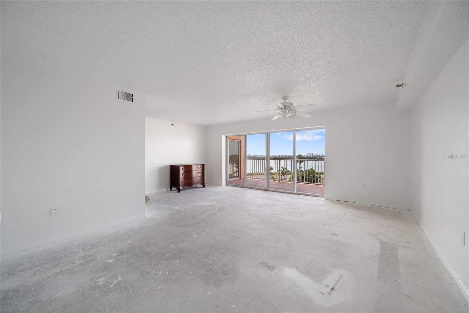 Image 11 of 37 For 7430 Sunshine Skyway Lane S 601