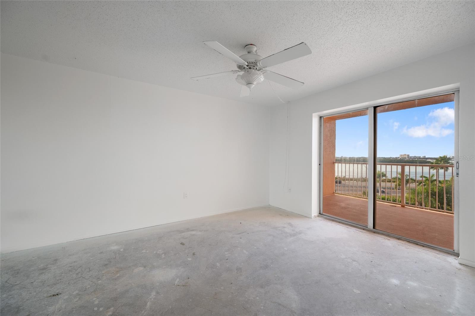 Image 17 of 37 For 7430 Sunshine Skyway Lane S 601