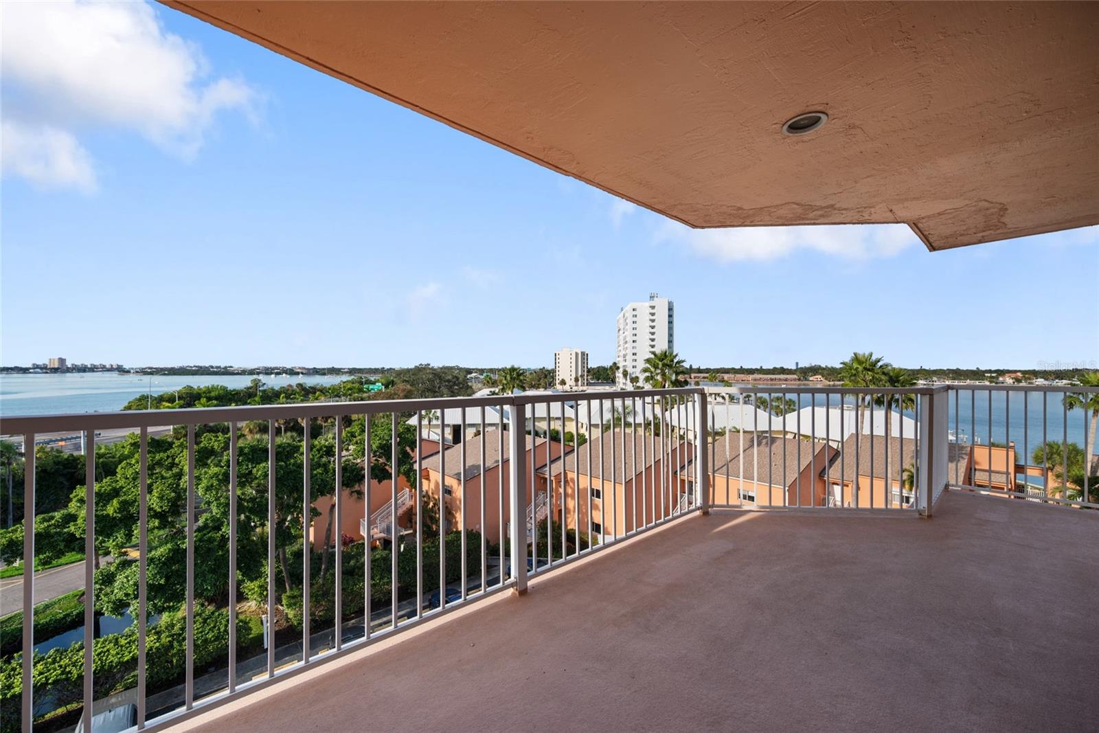 Image 21 of 37 For 7430 Sunshine Skyway Lane S 601