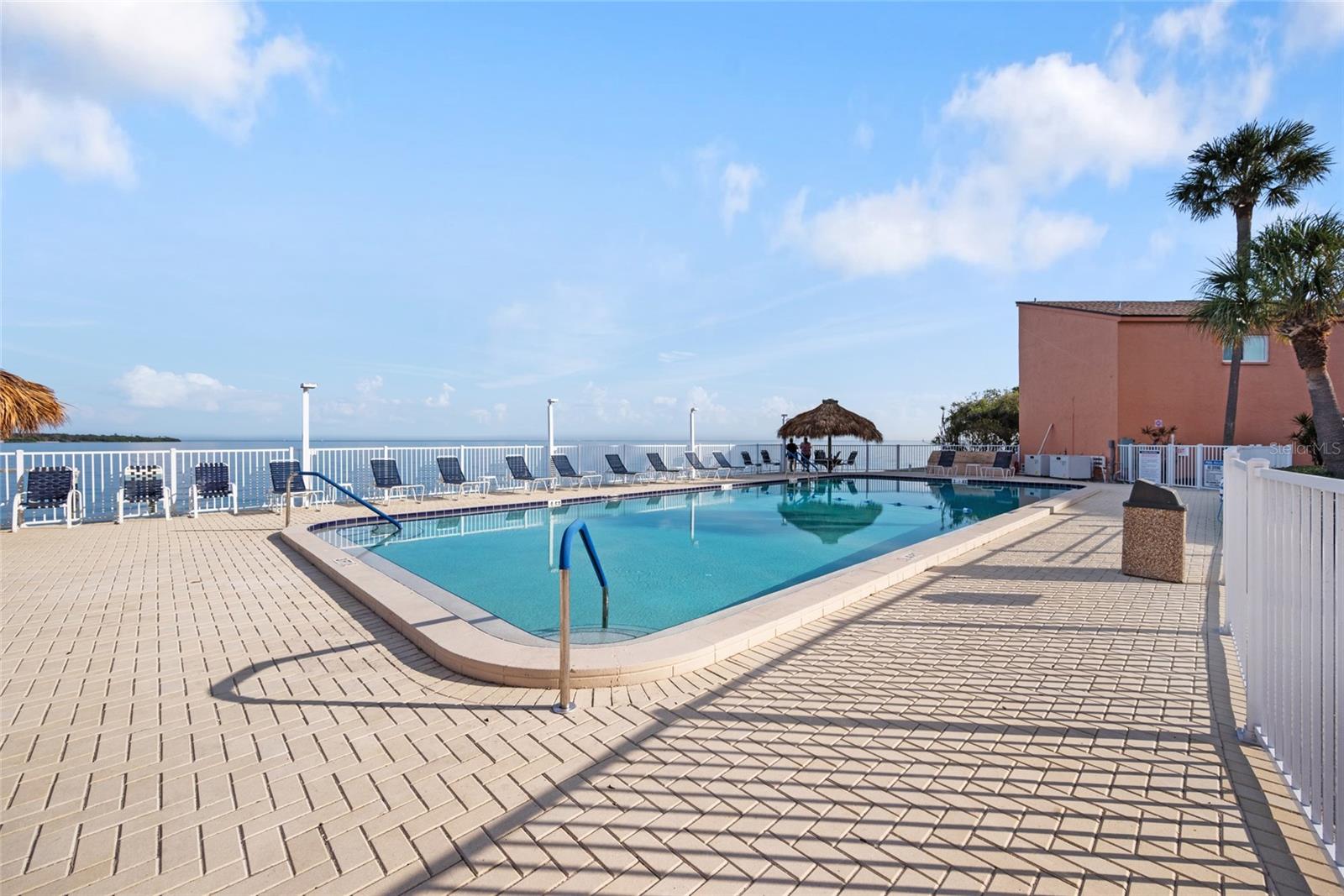 Image 26 of 37 For 7430 Sunshine Skyway Lane S 601