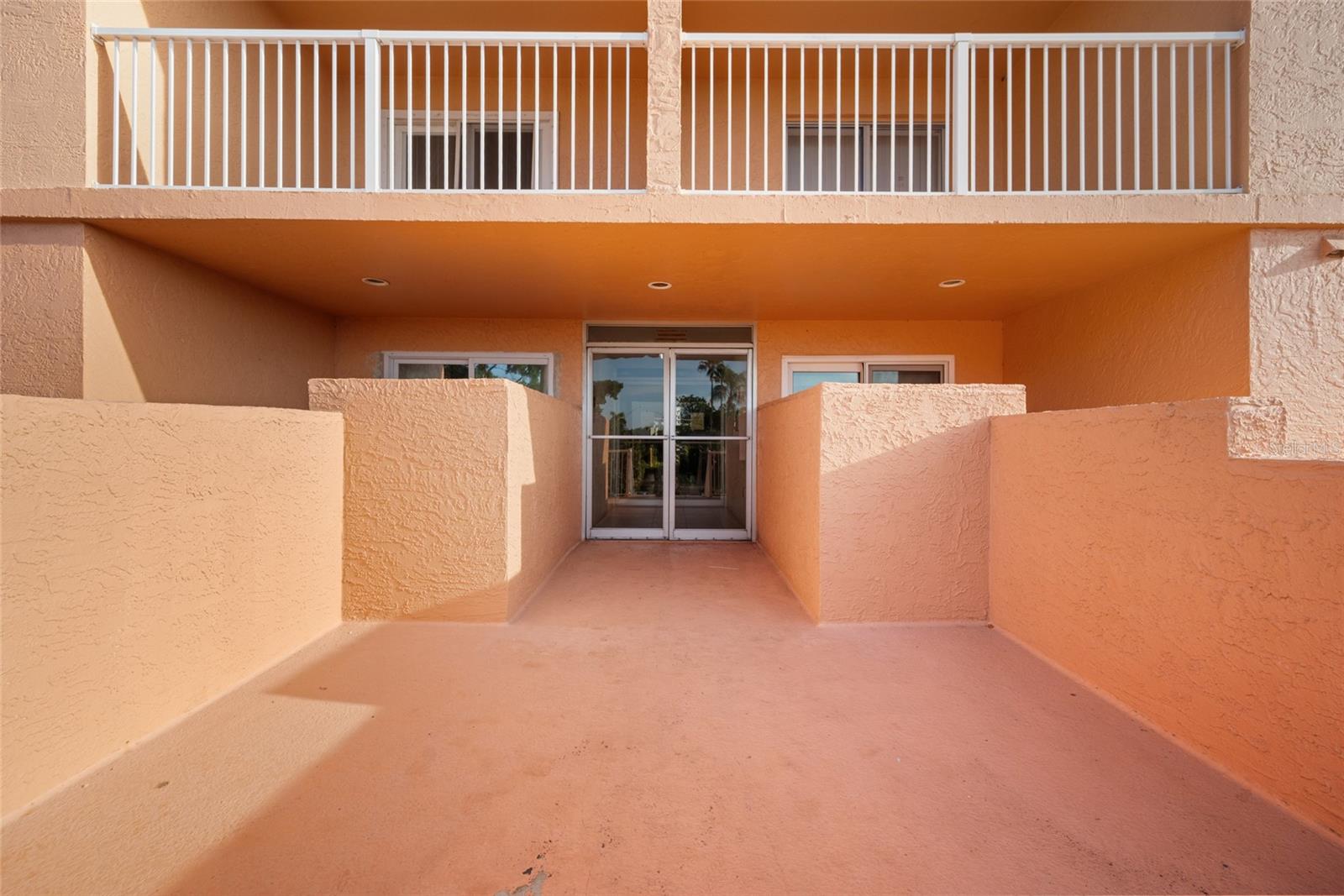 Image 30 of 37 For 7430 Sunshine Skyway Lane S 601