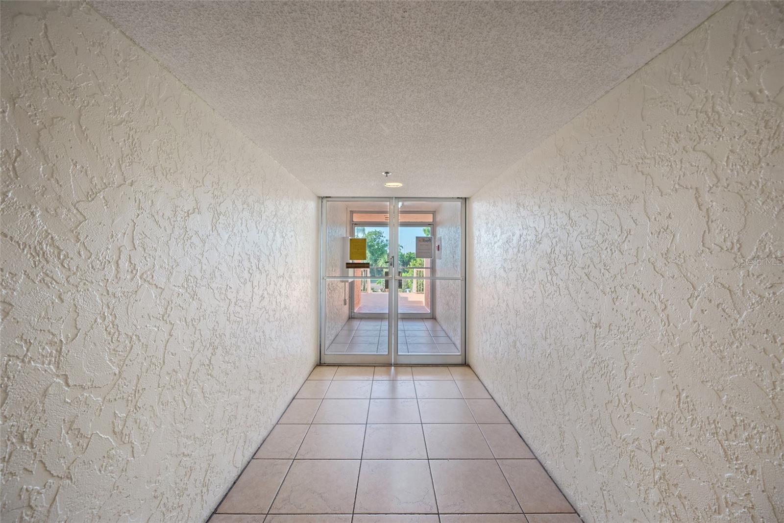 Image 31 of 37 For 7430 Sunshine Skyway Lane S 601