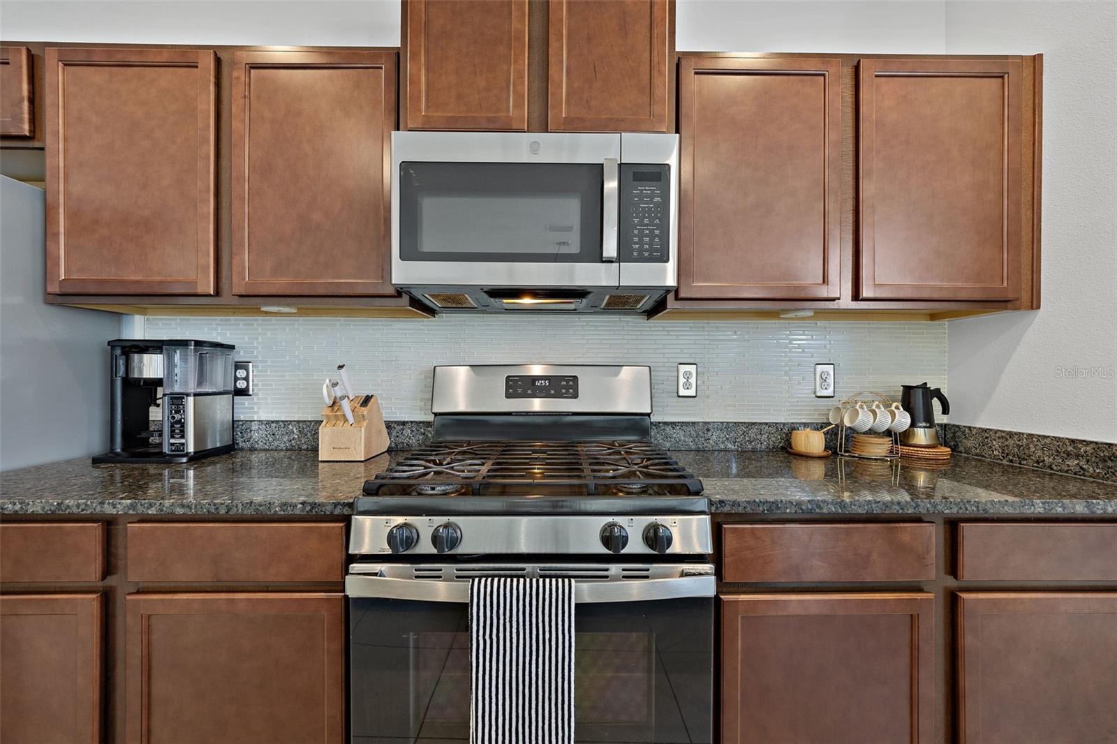 Image 10 of 37 For 14929 Promenade Parkway