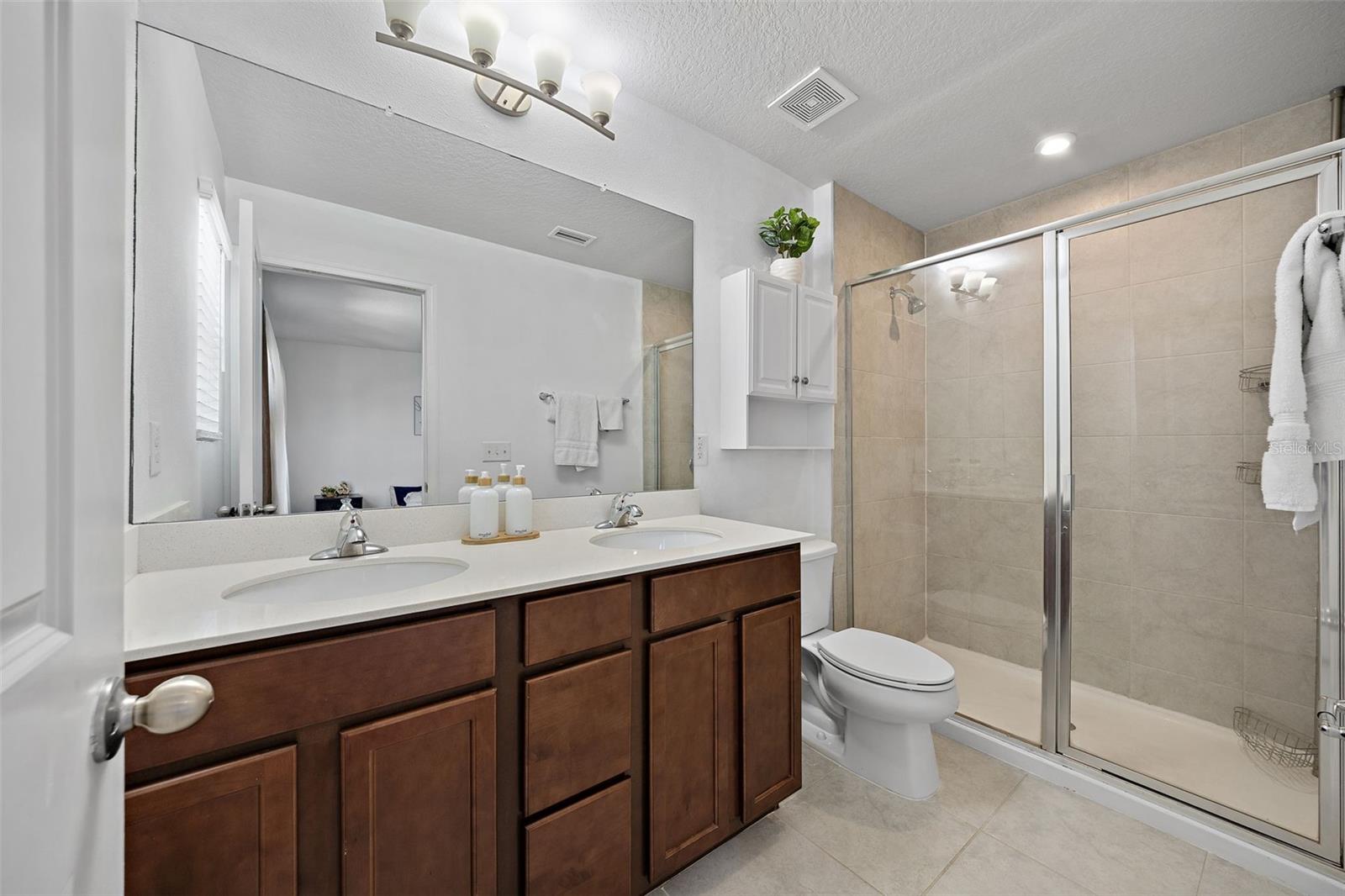 Image 16 of 37 For 14929 Promenade Parkway