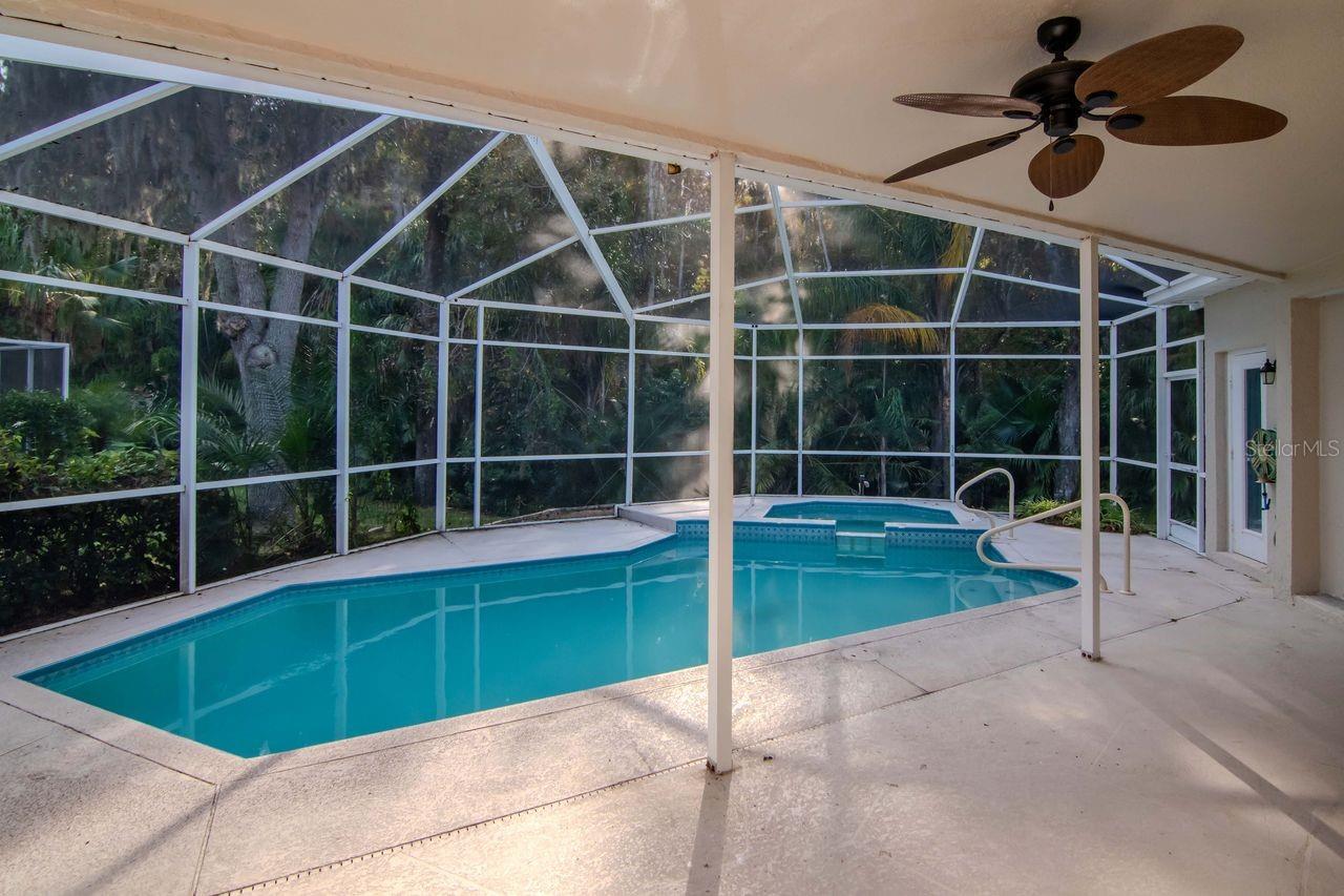 Image 29 of 63 For 4858 Augusta Avenue